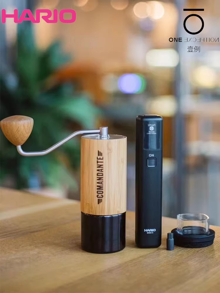 Máy xay cà phê HARIO hỗ trợ C40 máy xay hạt cà phê bằng tay quay sang điện cầm tay nhỏ màu đen mô-đun điện