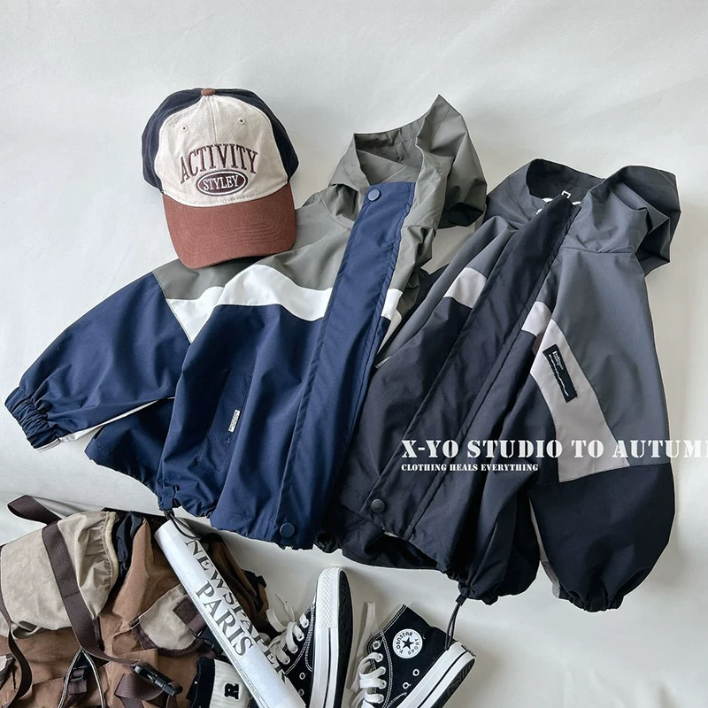 Áo khoác có mũ trẻ em xuân 2025 kiểu xuân thu mới dành cho trẻ lớn, áo khoác trench coat thời trang đường phố cá tính cho bé trai mùa xuân