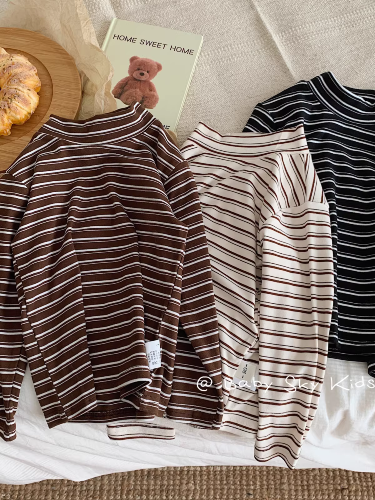 Áo thun cổ lọ nửa cao cho trẻ em, bộ sưu tập xuân 2025 dành cho bé trai và bé gái, kiểu dáng Hàn Quốc ôm sát, sọc, tay dài, thích hợp mặc lớp, thời trang mùa thu.