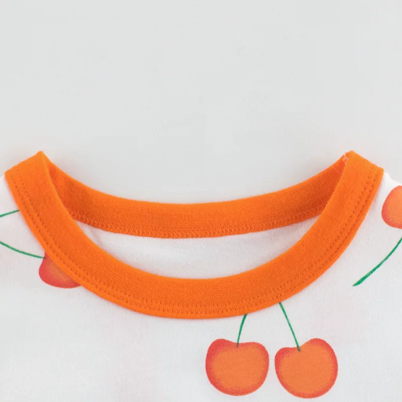 Áo thun cotton 100% tay ngắn mùa hè kiểu Hàn Quốc 2025 dành cho bé gái, áo kiểu tròn cổ in hình cherry toàn thân, thời trang năng động