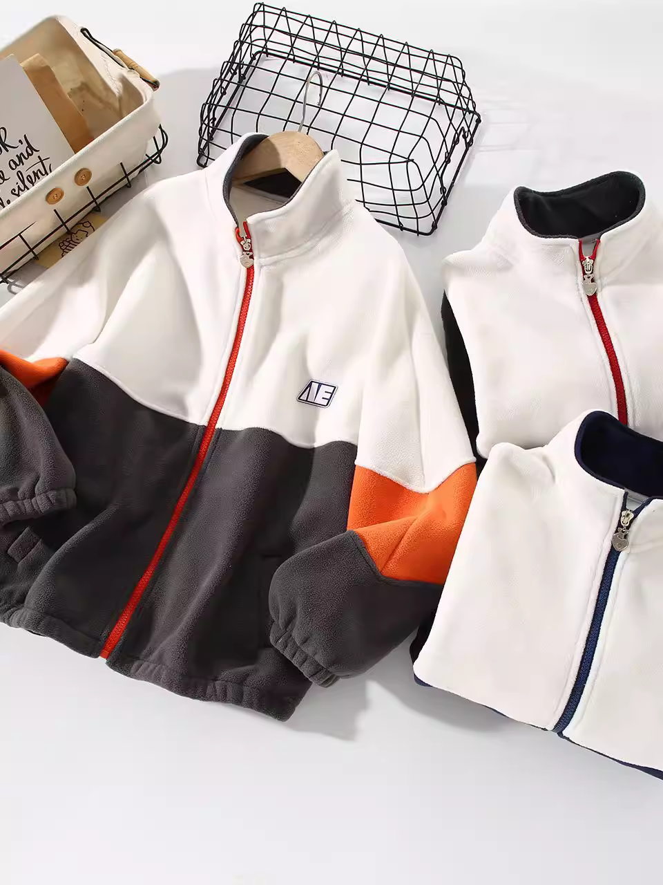 Áo khoác nỉ trẻ em kiểu xuân 2025, áo ấm cho bé trai và bé gái, áo cardigan nỉ phối màu cổ đứng thời trang