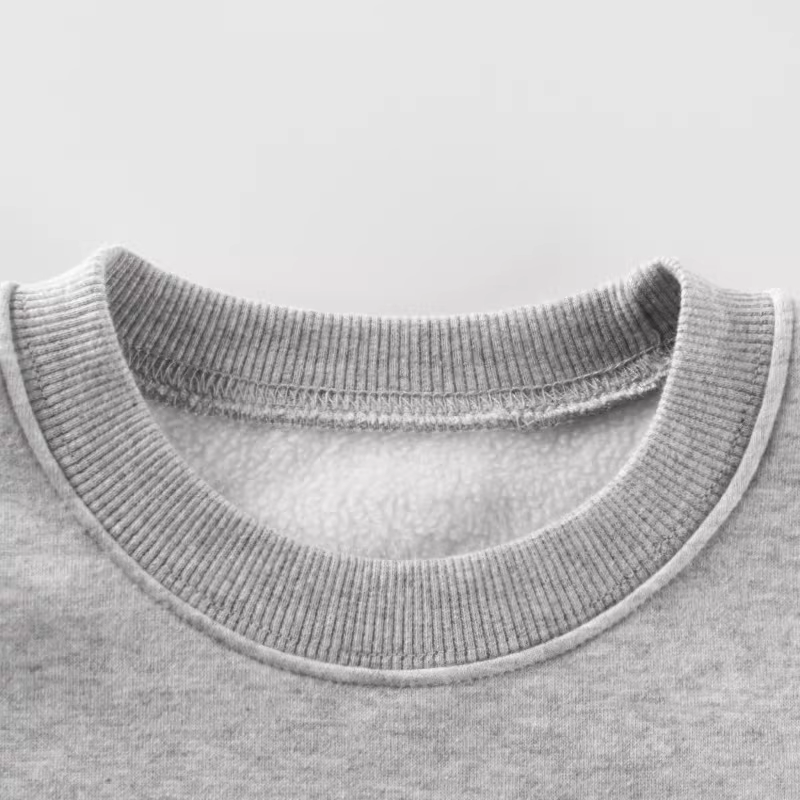 Áo len nỉ trẻ em xuân đông 2025 kiểu Hàn Quốc mới in chữ, áo len giữ ấm trẻ em thời trang