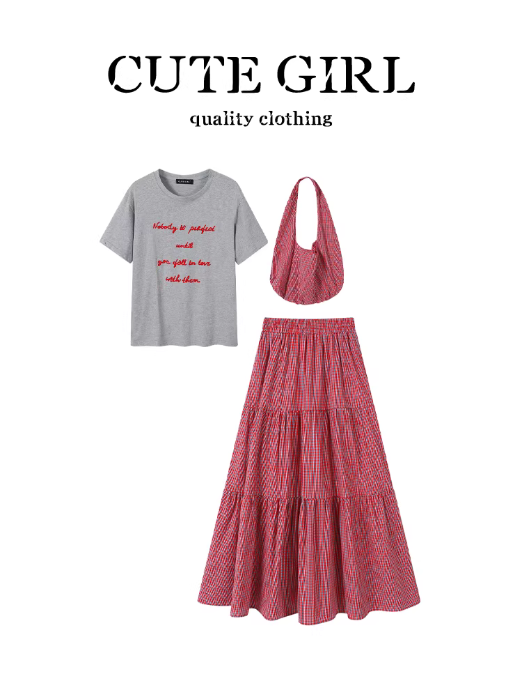 CuteGirl phong cách Hàn Quốc áo thun ngắn tay in chữ giản dị dành cho nữ mùa hè váy kẻ sọc lưng cao màu đỏ Bộ hai món