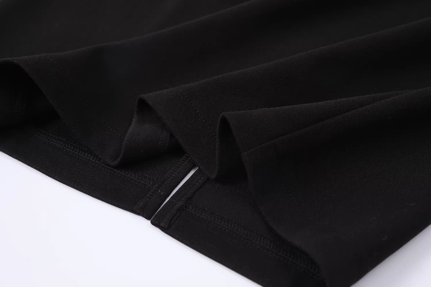 Váy len đen CuteGirl dành cho nữ, kiểu dáng ôm dáng chữ A dài trung bình, mới thu đông 2025