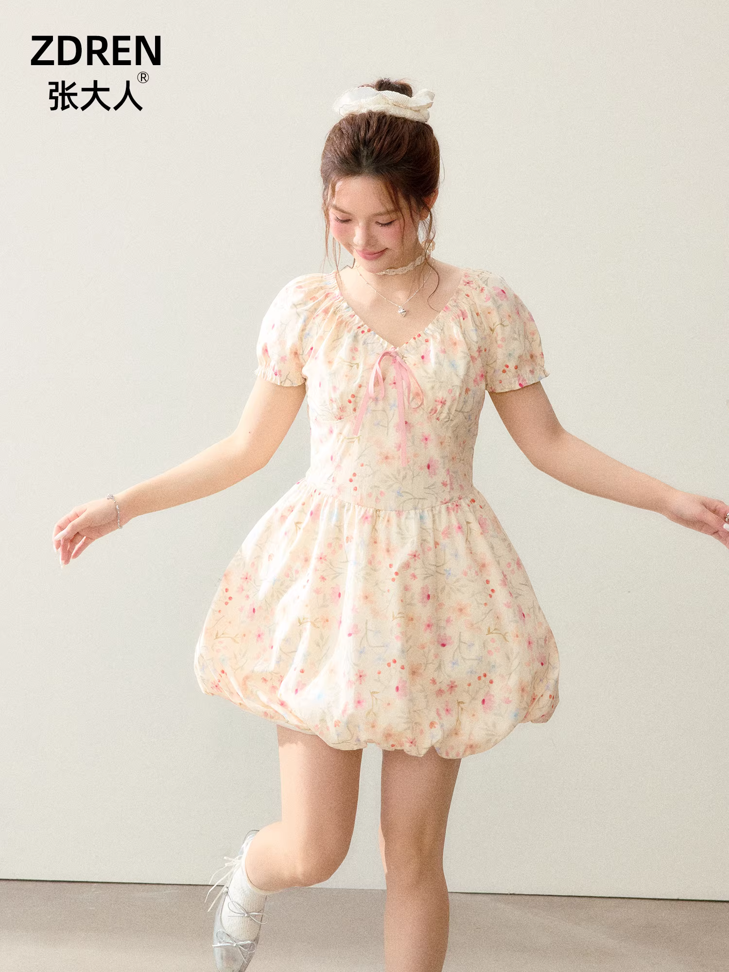 Quần áo nữ cỡ lớn dành cho người lớn, váy giảm béo cho các cô gái mũm mĩm, váy hoa phong cách nghỉ dưỡng bên bờ biển cổ điển kiểu Pháp.