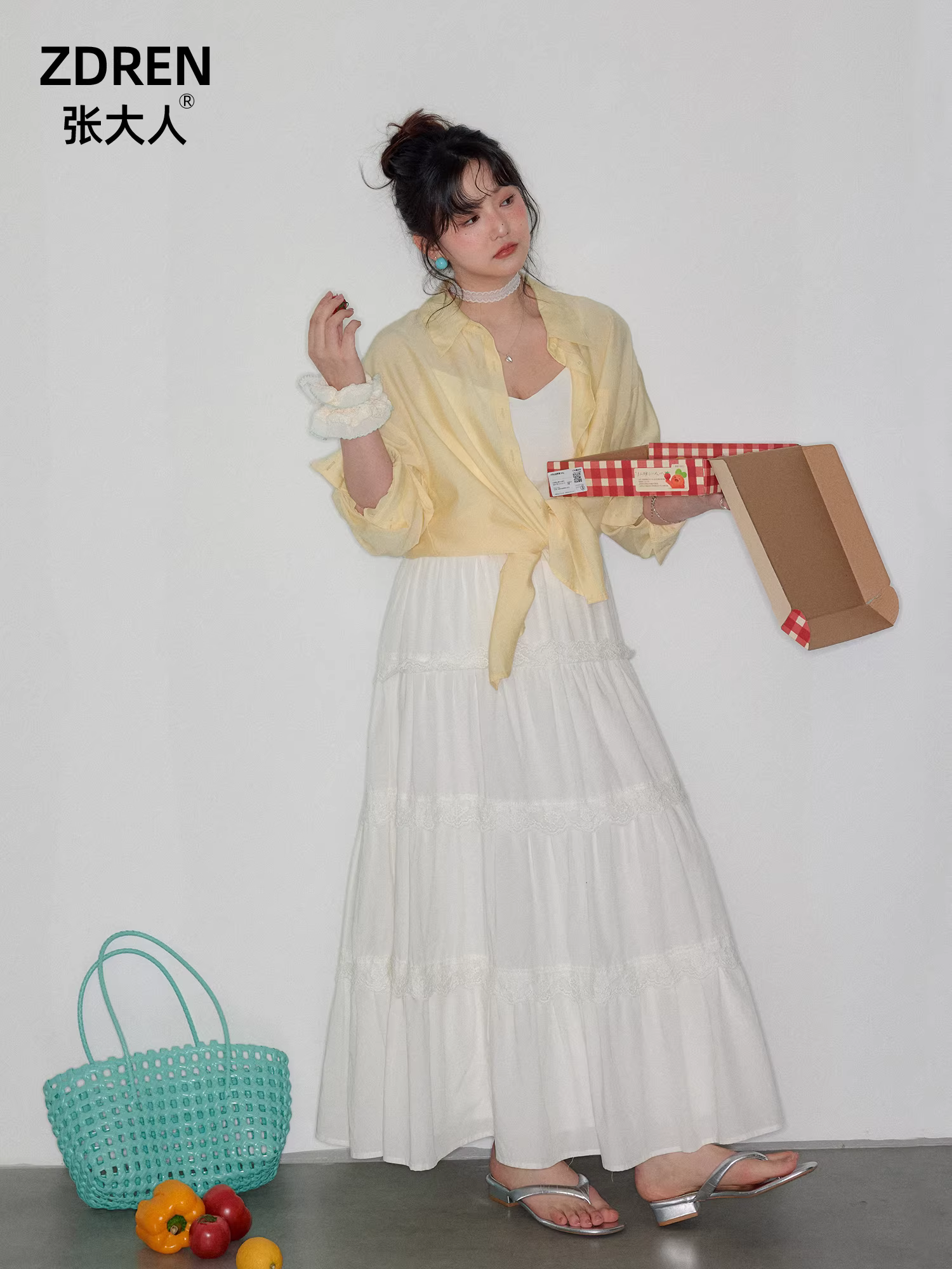 Quần áo nữ cỡ lớn dành cho người lớn, áo sơ mi giảm tuổi tác mùa hè, bộ váy yếm màu trắng tình yêu đầu tiên.