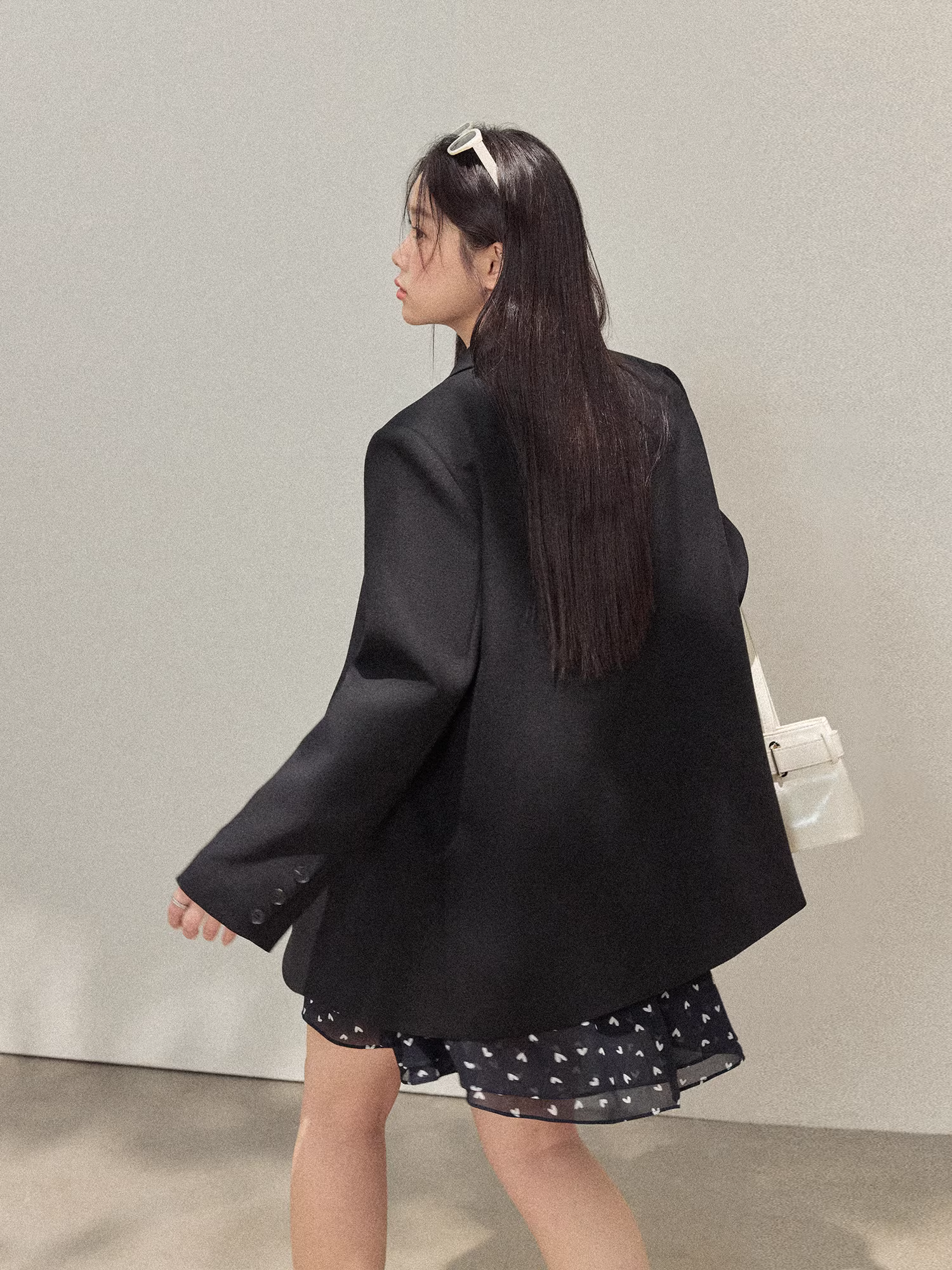 Quần áo nữ cỡ lớn dành cho người lớn, đầm in hình trái tim kiểu Pháp tôn dáng, bộ vest blazer đen.