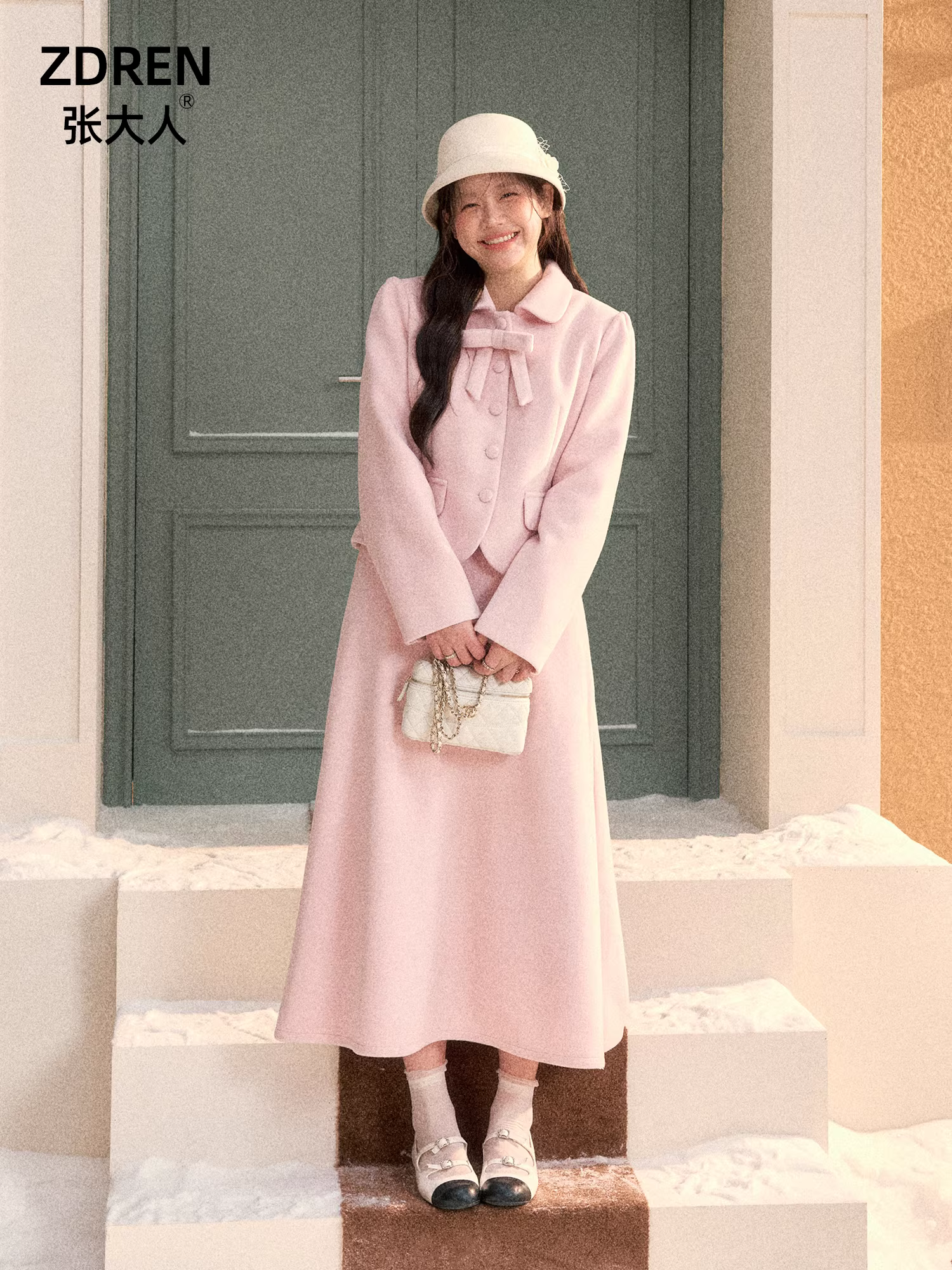 Quần áo nữ cỡ lớn dành cho người lớn, hơi mũm mĩm, phong cách Hàn Quốc, giảm béo mùa đông, thanh lịch và quý phái, bộ áo khoác và váy len màu nước.