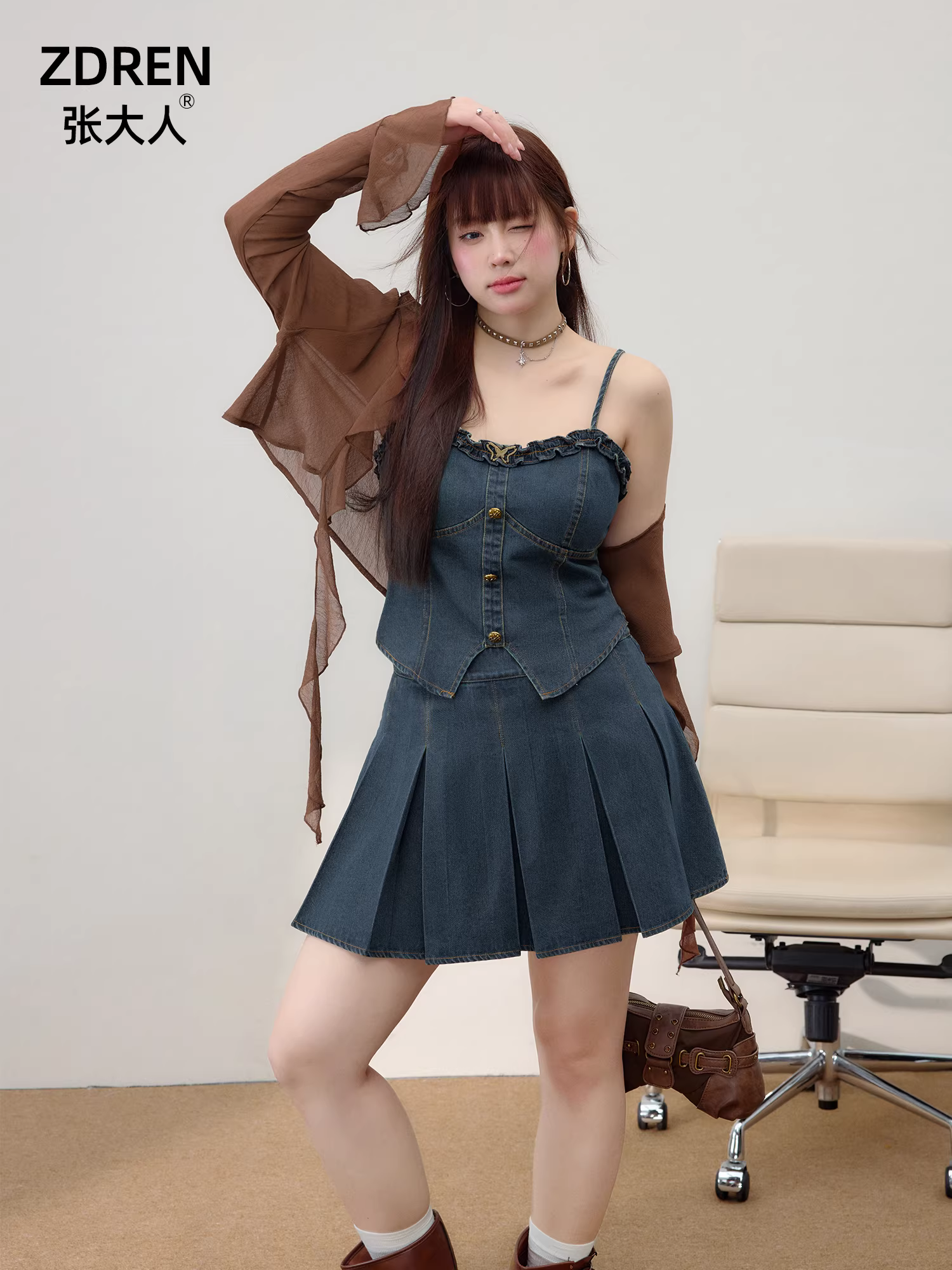 Quần áo nữ cỡ lớn dành cho người lớn, trang phục giảm béo cho các cô gái mũm mĩm, phong cách cổ điển Mỹ, váy denim xếp ly dây spaghetti hợp thời trang.