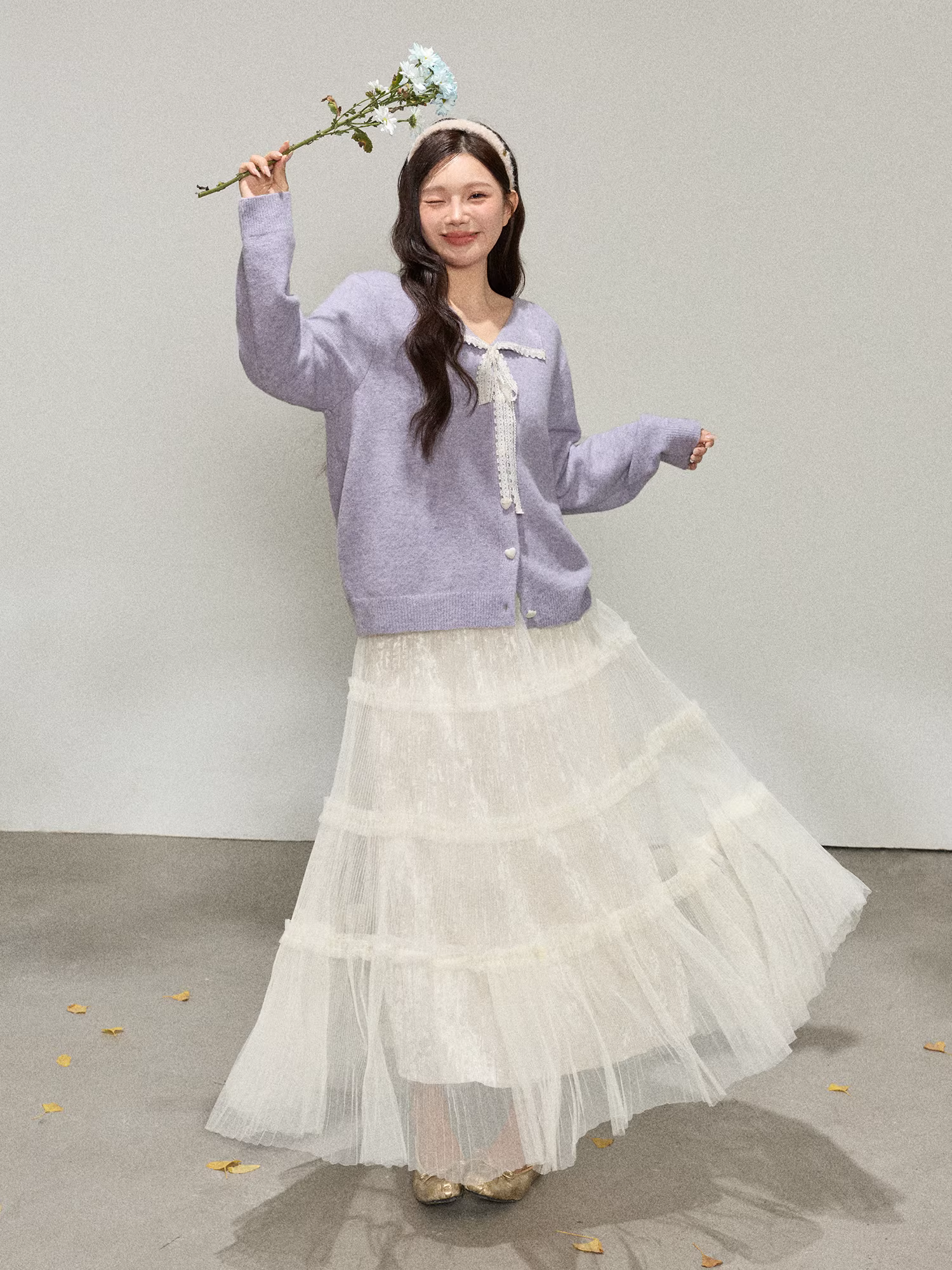 Quần áo nữ cỡ lớn dành cho người lớn, bộ áo len màu tím lãng mạn và váy ren phong cách Hàn Quốc mùa đông.