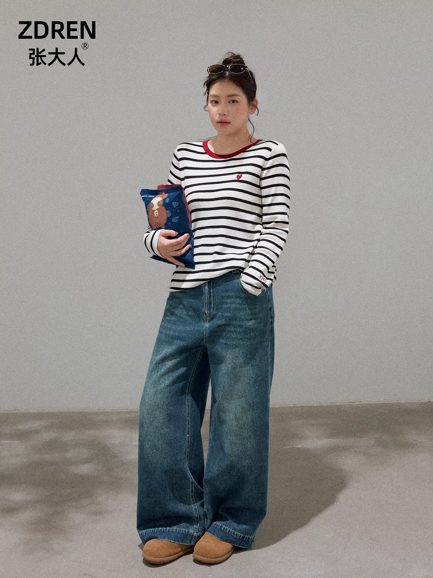 Quần áo nữ cỡ lớn dành cho người lớn, trang phục giảm béo cho các cô gái mũm mĩm, áo sơ mi dài tay phong cách giản dị Hàn Quốc và quần denim ống rộng.