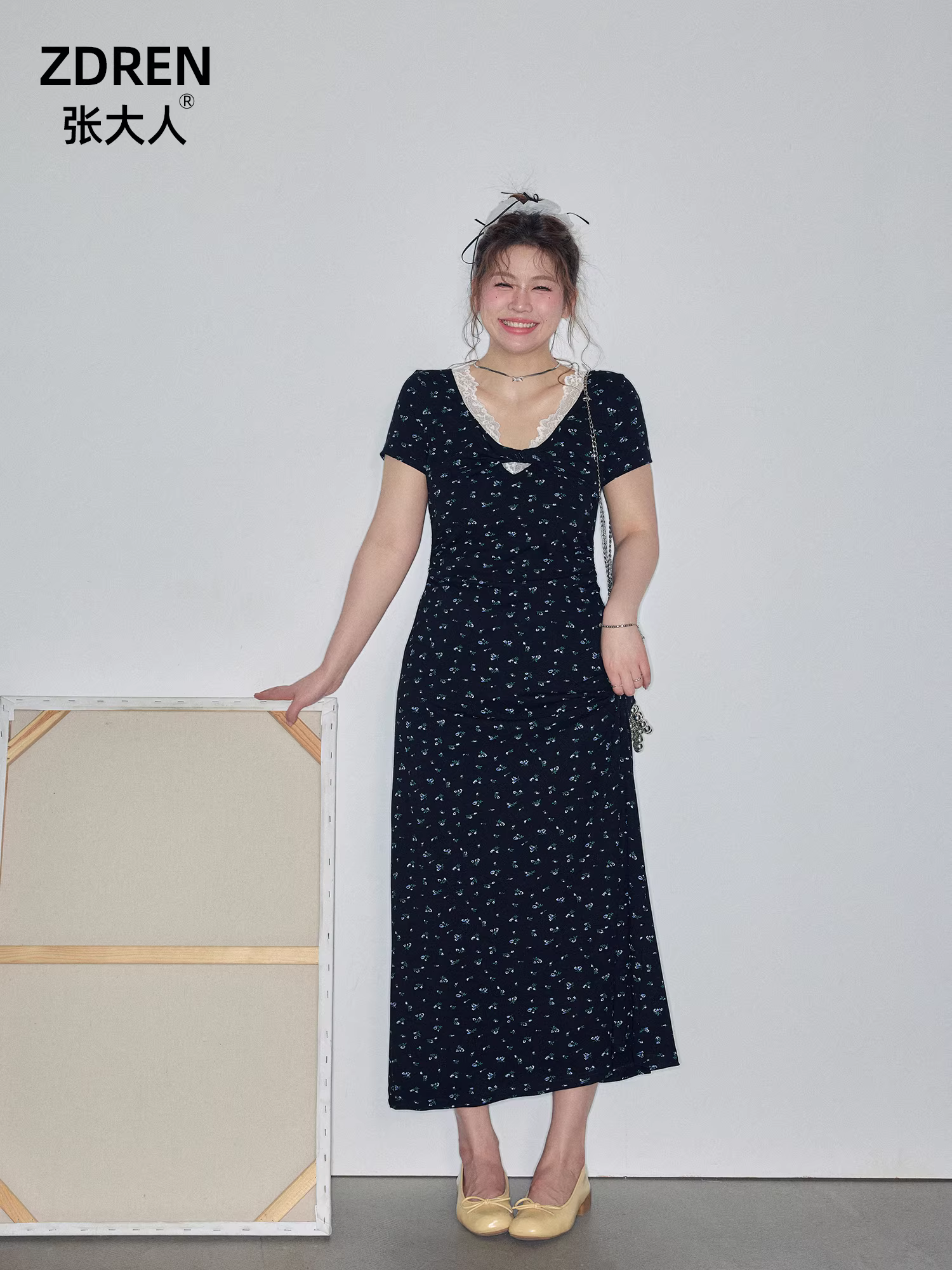 Quần áo mùa hè cỡ lớn dành cho nữ của Zhang Daren dành cho những cô gái mũm mĩm, váy hoa thon gọn, váy nghỉ trưa phong cách cổ điển kiểu Pháp.