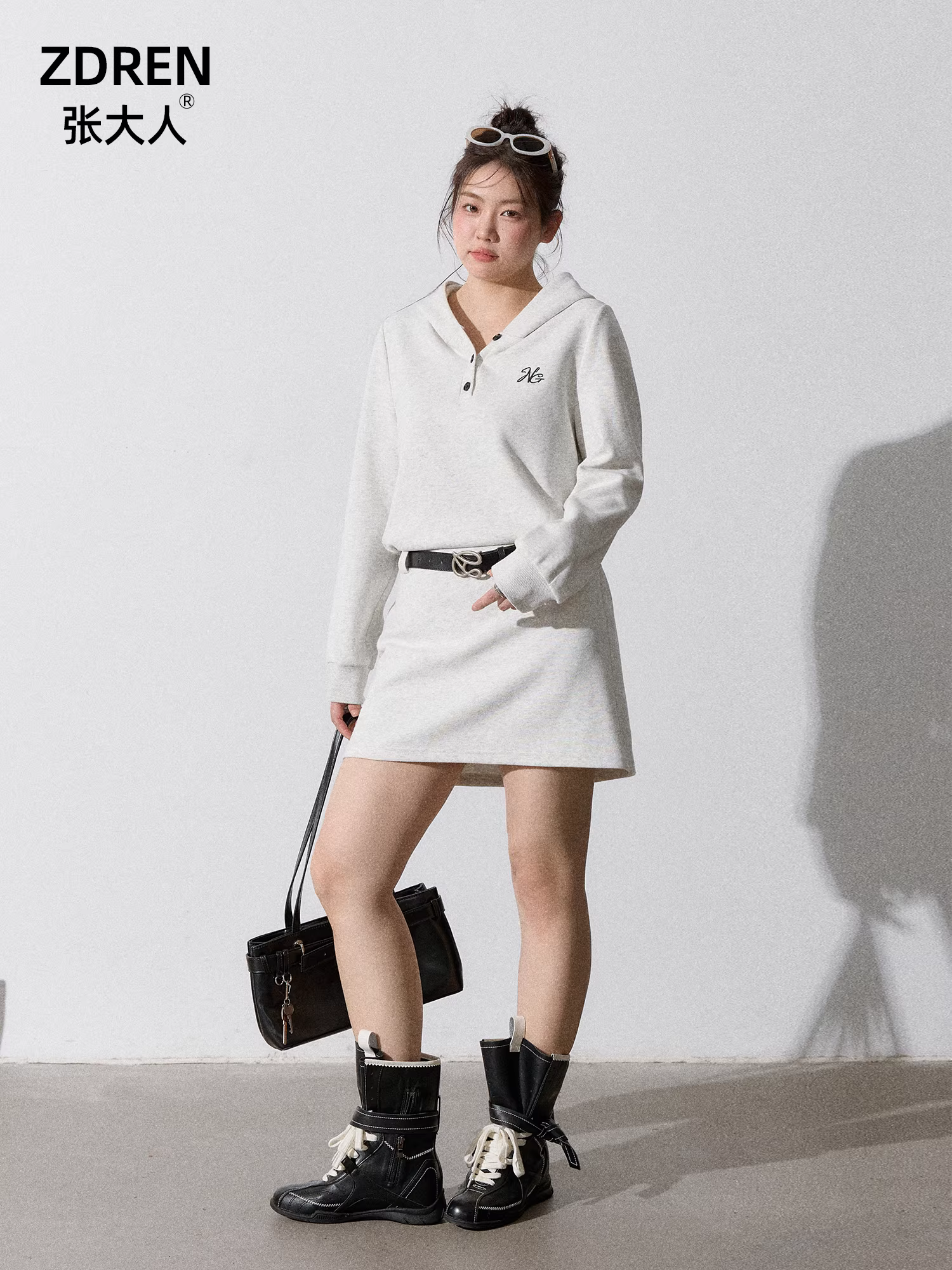 Quần áo nữ cỡ lớn dành cho người lớn, kiểu dáng Hàn Quốc mới mùa thu đông, áo khoác có mũ trùm đầu, kiểu dáng suông, tôn dáng, ôm eo.