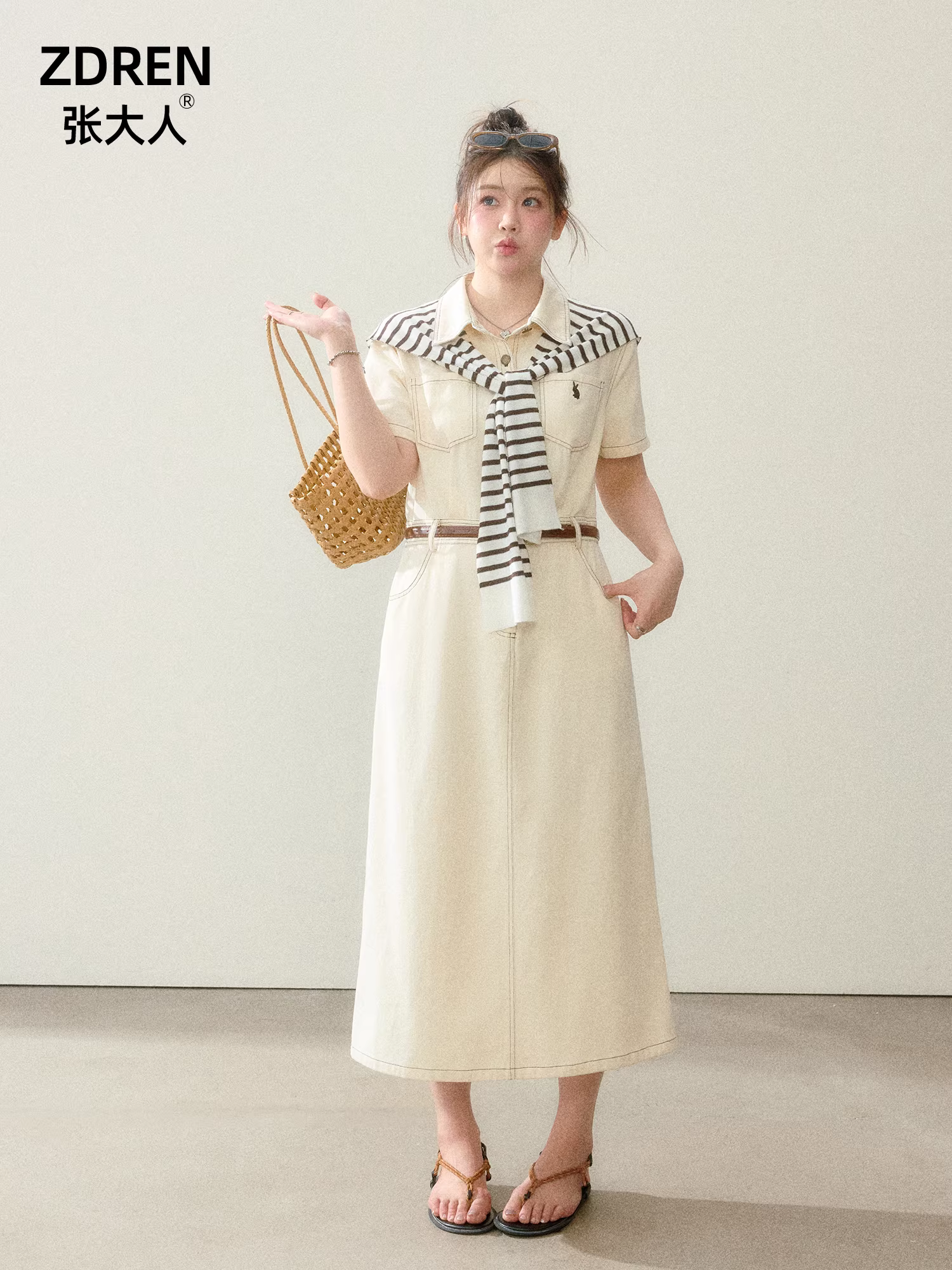 Đầm denim màu mơ kiểu dáng suông, cạp cao, tôn dáng, phong cách thường ngày, dành cho người lớn, size lớn, mùa hè mới.