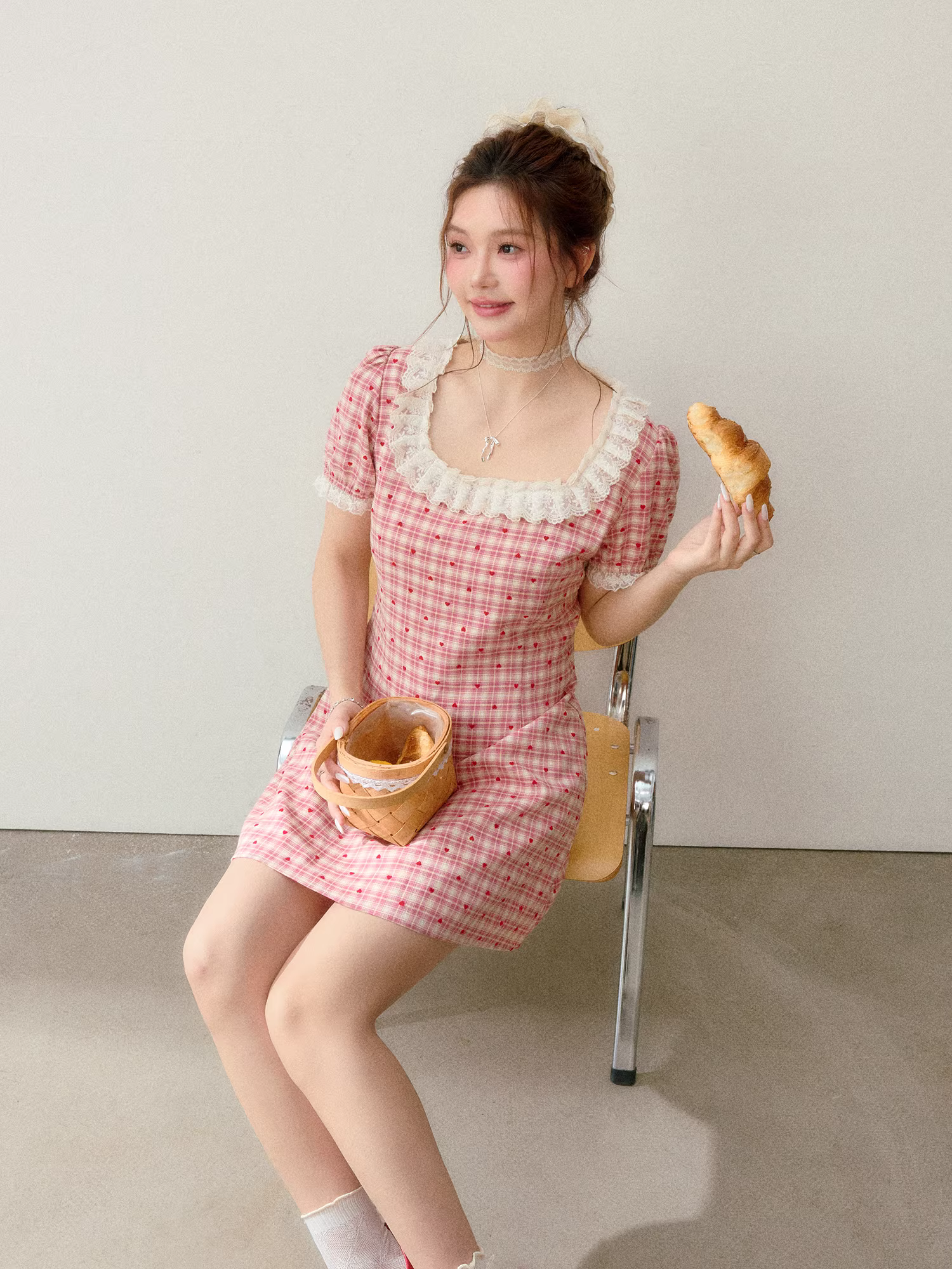 Váy hè thời thượng Zhang Daren 2025, size lớn, dành cho nữ, kiểu dáng retro, họa tiết, mini, giúp thon gọn cho các cô gái mũm mĩm