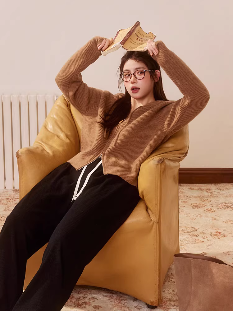 Bộ thời trang thu đông 2025 Zhang Daren dành cho nữ, quần và áo len dáng rộng, chất liệu mềm mại, kiểu dáng tôn dáng, size lớn