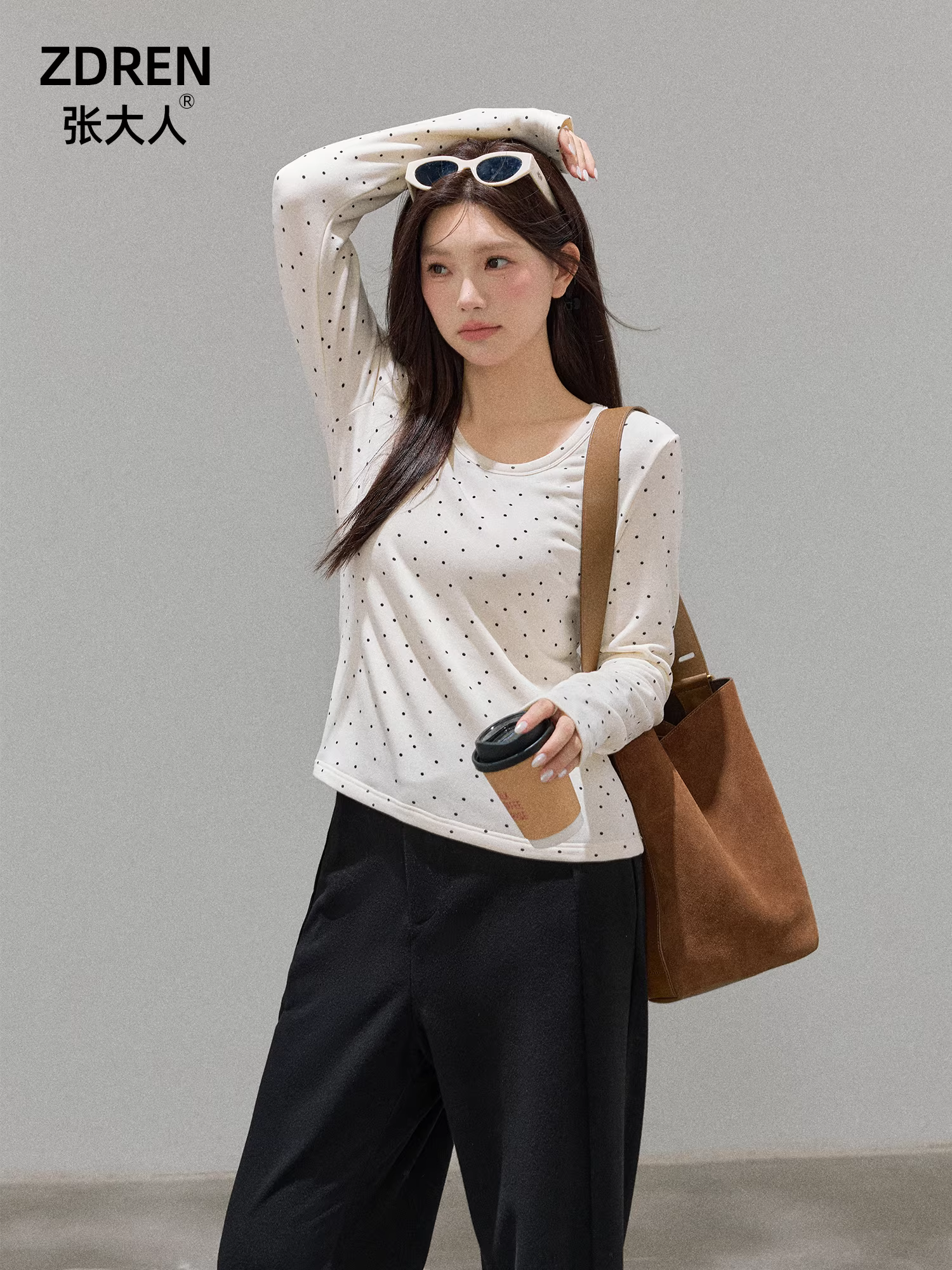 Quần áo nữ cỡ lớn mới của Zhang Daren dành cho những cô nàng mũm mĩm, áo sơ mi dáng ôm chấm bi mùa đông phong cách Hàn Quốc.