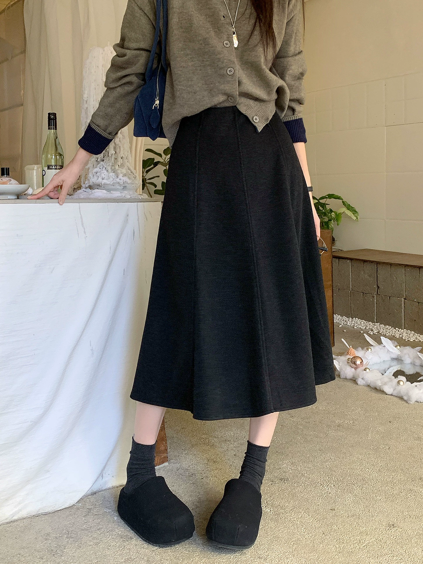 Váy midi len kiểu Pháp dành cho nữ, mùa thu đông, dáng quả lê, váy dài chữ A, lưng cao, tôn dáng, váy dáng dù, lưng thun, váy vạt rộng.