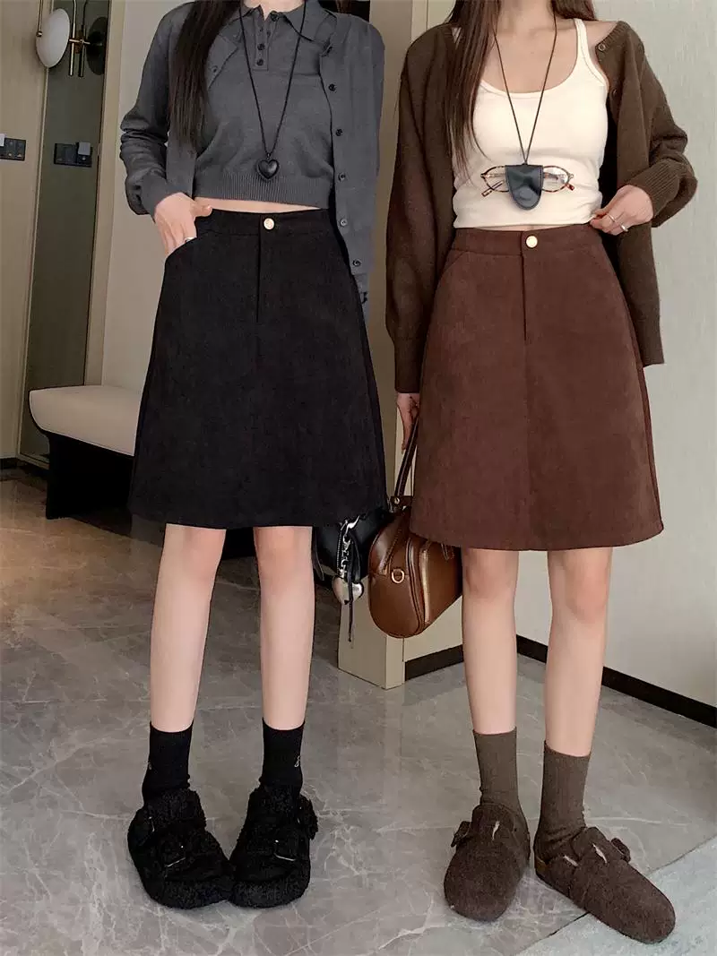 Váy midi nhung tăm màu nâu cỡ lớn dành cho nữ, váy chữ A cạp cao cho mùa thu đông, che hông, tôn dáng, ôm mông.