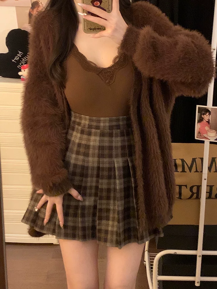 Váy xếp ly kẻ sọc nâu nữ, kiểu dáng chữ A, thu đông 2025, mới, cạp cao, tôn dáng, váy ngắn kiểu JK