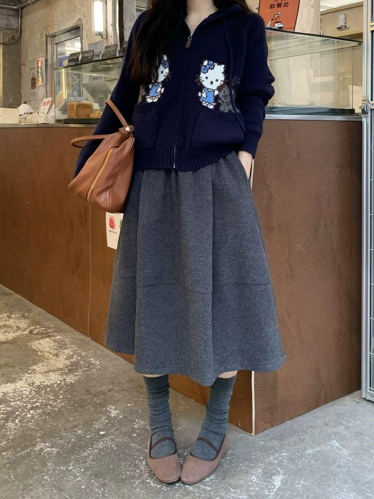 Váy len màu xám cỡ lớn dành cho nữ, phong cách Miu, váy dáng chữ A ôm dáng mùa thu đông, váy dài dáng bồng bềnh lưng cao hình nụ hoa dành cho phụ nữ mũm mĩm.