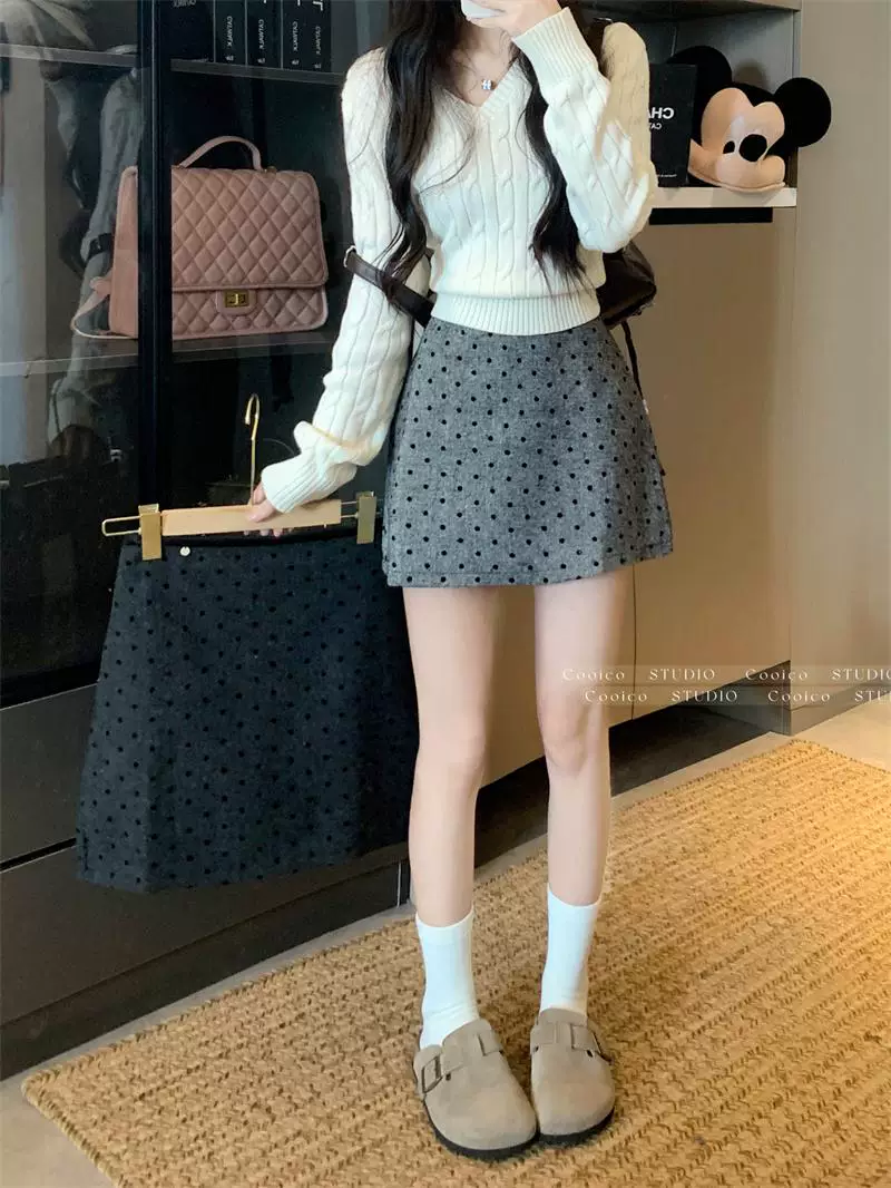 Váy len chấm bi màu xám dành cho nữ mùa đông, váy chữ A ôm hông eo cao, dáng nhỏ nhắn, có chân váy ngắn chống lộ