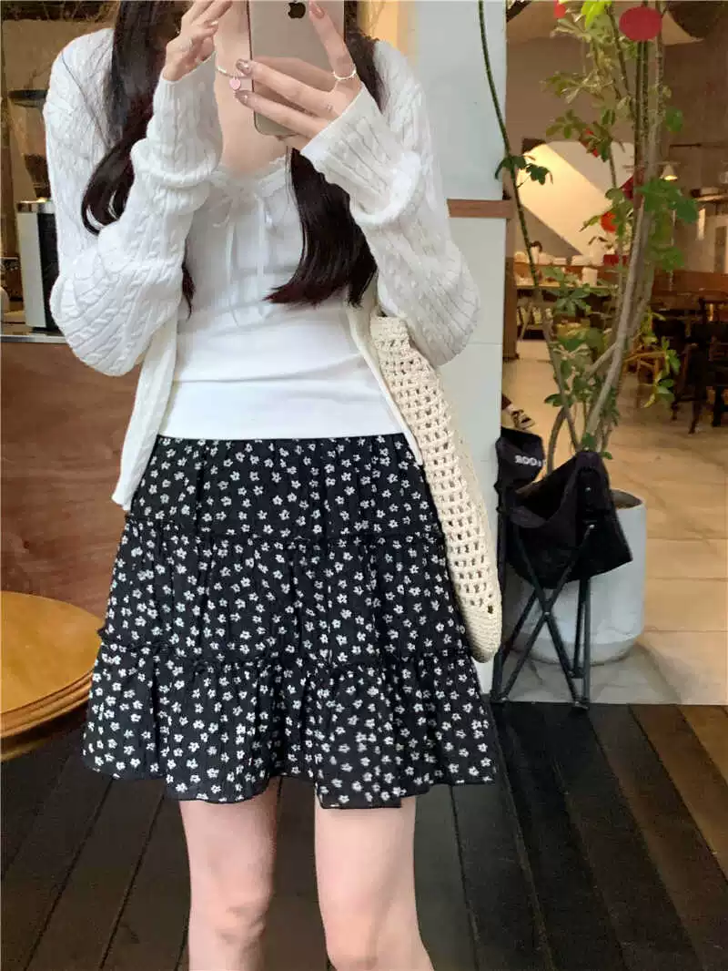 Váy hoa chấm bi cổ điển dành cho nữ mùa xuân hè váy đen cạp cao phồng kiểu bánh váy ngắn váy xếp nếp váy chữ A