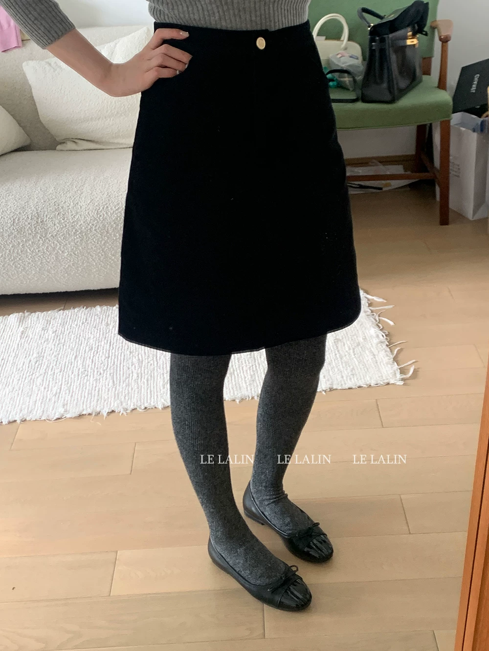 Váy midi nhung kẻ màu nâu cỡ lớn dành cho nữ, váy chữ A cạp cao tôn dáng mùa thu đông, váy ngắn ôm hông chống lộ.