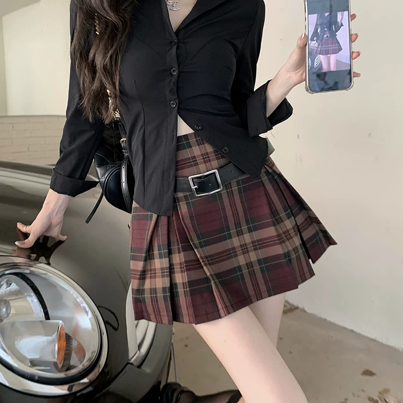 Váy xếp ly kẻ sọc đỏ dành cho nữ, thiết kế xuân hè, phong cách độc đáo, váy nửa thân hot girl, váy chữ A nhỏ nhắn, váy ngắn che hông.