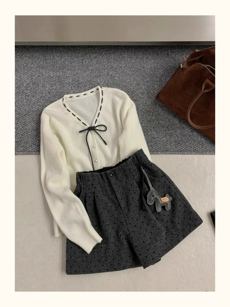 Quần short len ​​chấm bi cỡ lớn dành cho nữ, mùa thu đông, quần ống rộng màu xám lưng cao, quần suông co giãn chữ A tôn dáng, quần ống loe.