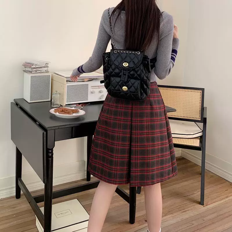 Váy xếp ly dài, dài ngang đùi mùa xuân hè, size lớn, váy kẻ đỏ tôn dáng, váy xòe chữ A lưng cao