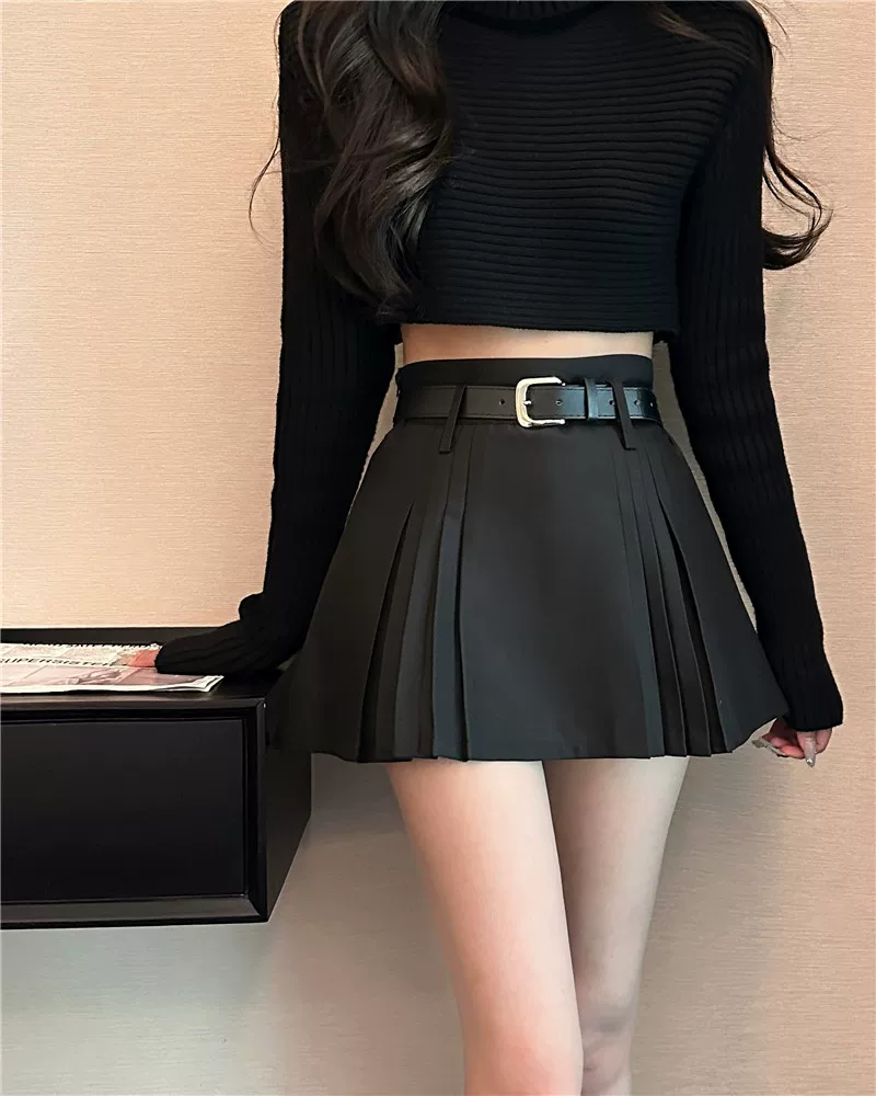 Váy xếp ly trắng size lớn cho nữ, thiết kế mới hè 2025, kiểu dáng độc đáo, chân váy ngắn chữ A, tôn dáng, lưng cao.