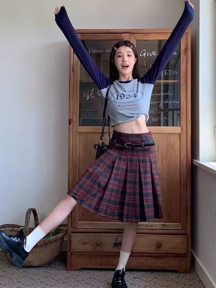 Váy xếp ly kiểu preppy cổ điển Mỹ dành cho nữ, size lớn, mùa xuân hè, váy kẻ đỏ, váy dài trung bình