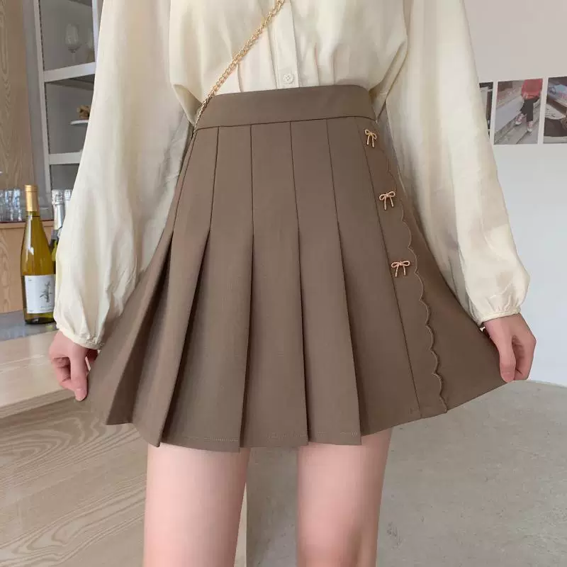 Váy xếp ly màu trắng dành cho nữ, váy chữ A cạp cao tôn dáng mùa hè, kiểu dáng học sinh, váy ngắn xếp ly thêu dành cho nữ cỡ lớn.