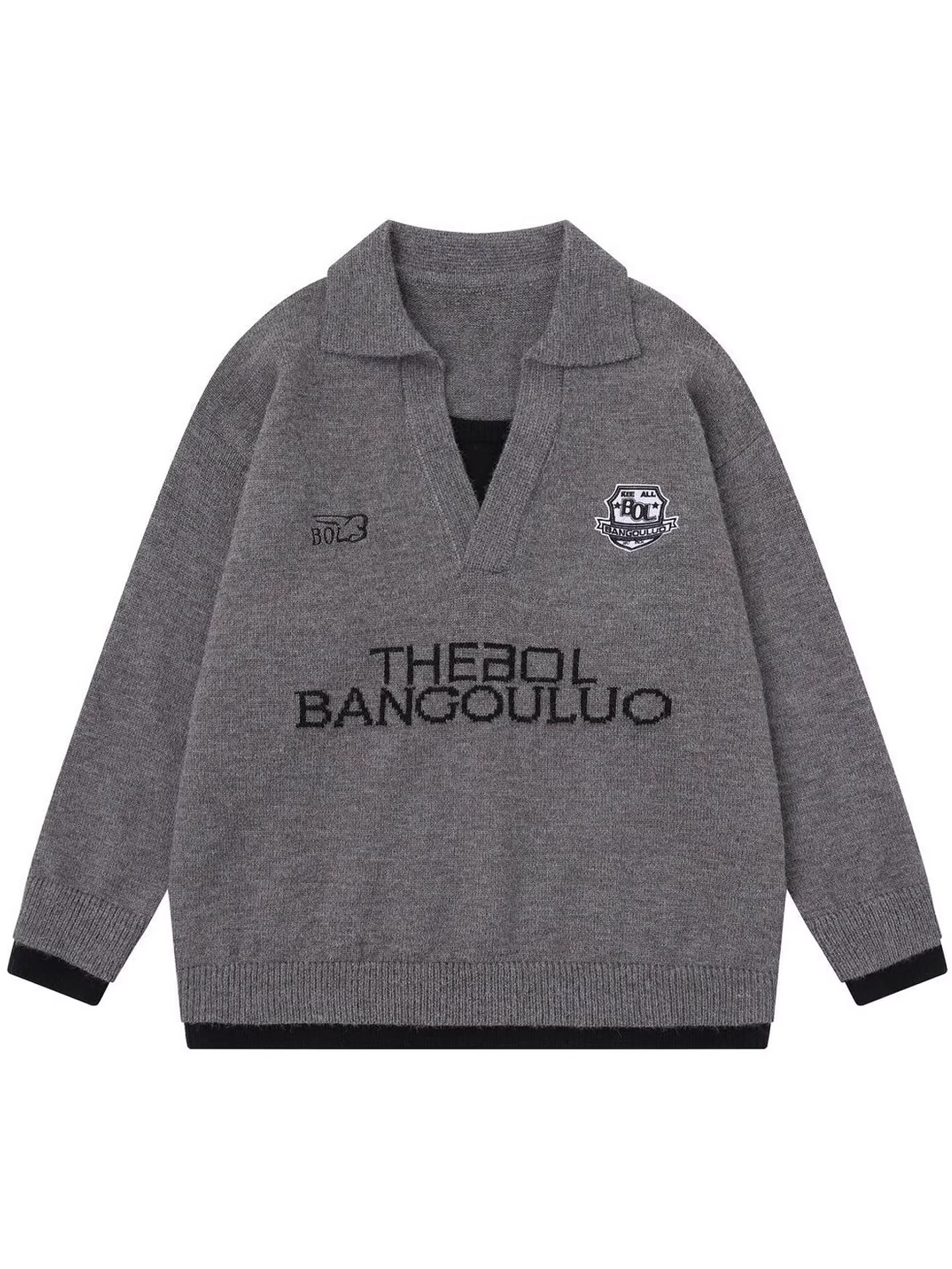 Từ thương hiệu Mars thường trưng bày những chiếc áo len dệt kim dáng rộng giả hai mảnh thêu chữ theo phong cách đường phố cổ điển dành cho nam và nữ.