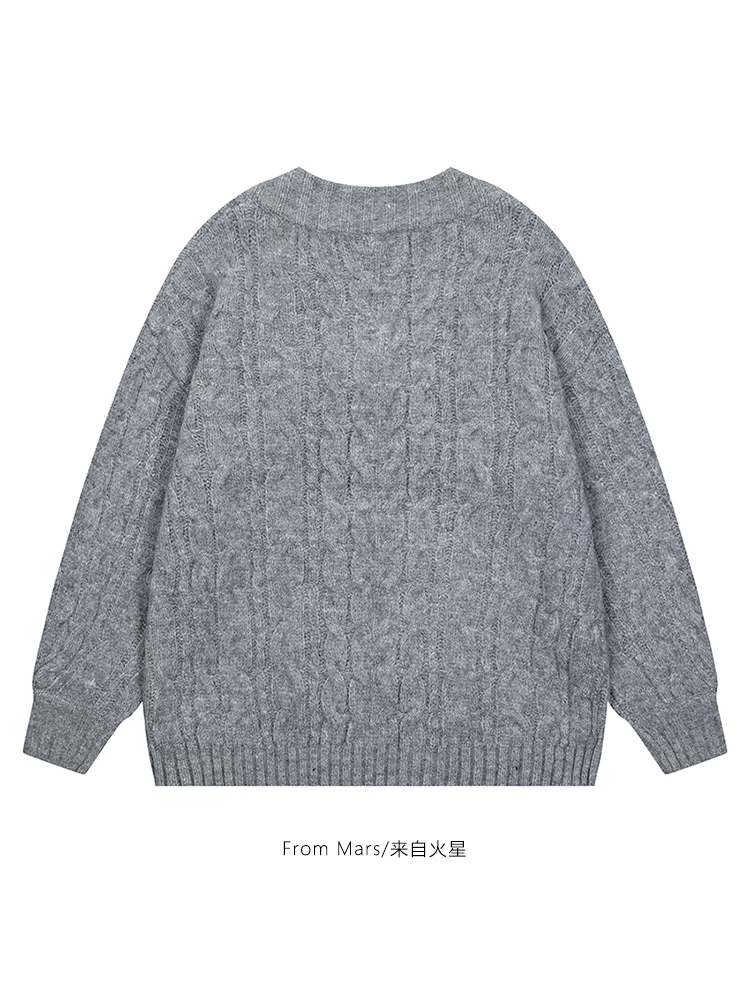 Từ sao Hỏa Một bước một lần Áo len dệt kim cổ chữ V có nhãn kim loại kiểu Mỹ dáng rộng và đa năng theo xu hướng cặp đôi