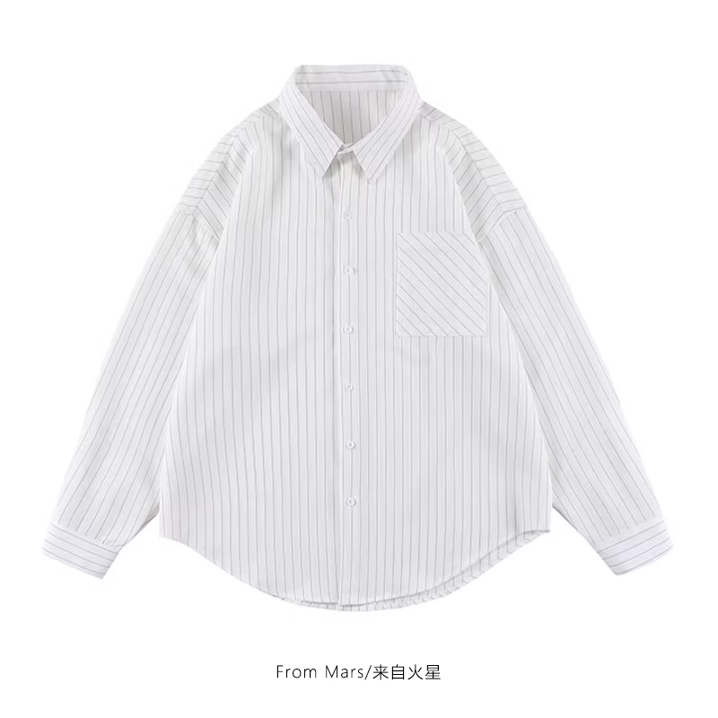 Từ sao Hỏa, thương hiệu thời trang cổ điển sọc xanh Klein mang phong cách giản dị, đa năng, kiểu dáng cổ điển