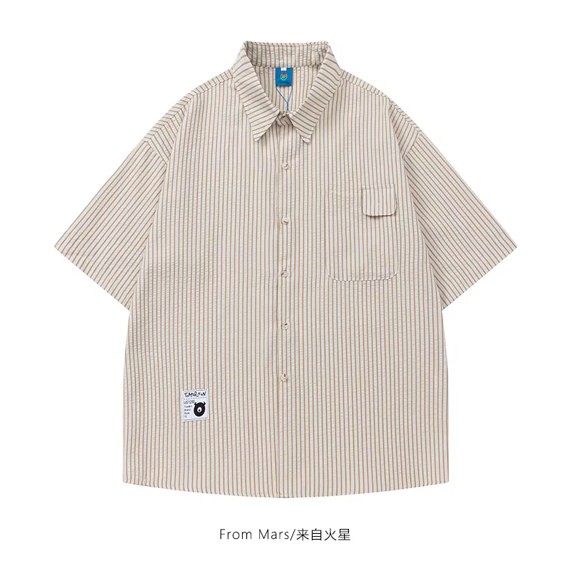 Từ sao Hỏa, thoải mái và thoải mái, áo sơ mi ngắn tay sọc xanh trắng hợp thời trang của Nhật Bản, áo sơ mi thường ngày rộng rãi và mát mẻ.