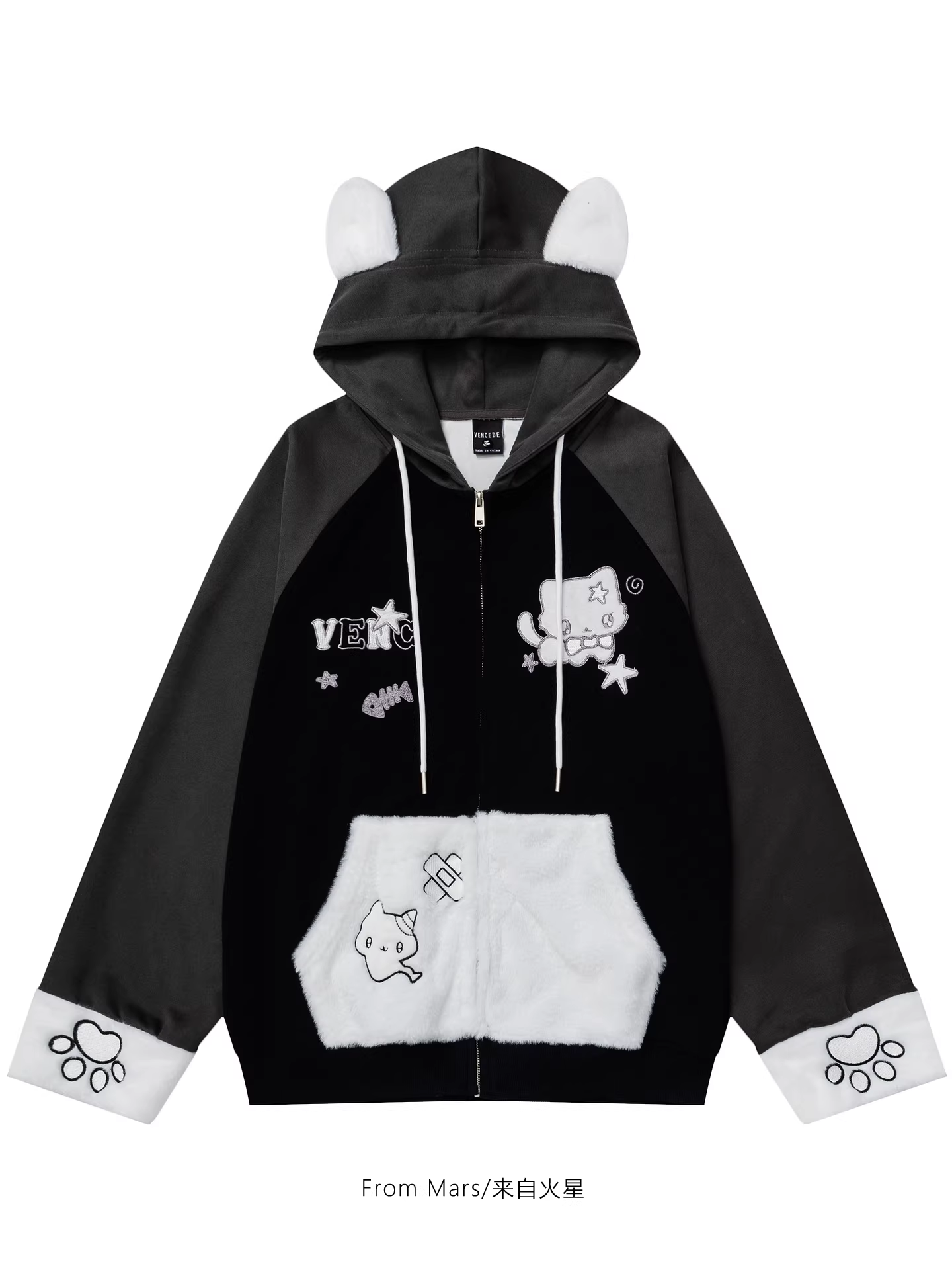 Từ sao Hỏa, áo thun có mũ trùm đầu thêu hình mèo cổ điển, phong cách và bắt mắt, dáng rộng, phối màu dành cho nữ.