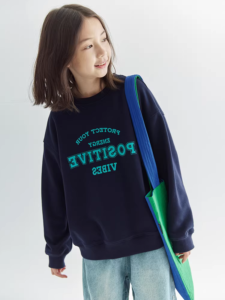 Áo thun nỉ in chữ cổ tròn thu đông 2025 kiểu Mỹ cổ điển đơn giản đa năng thời thượng dành cho trẻ em Hàn Quốc