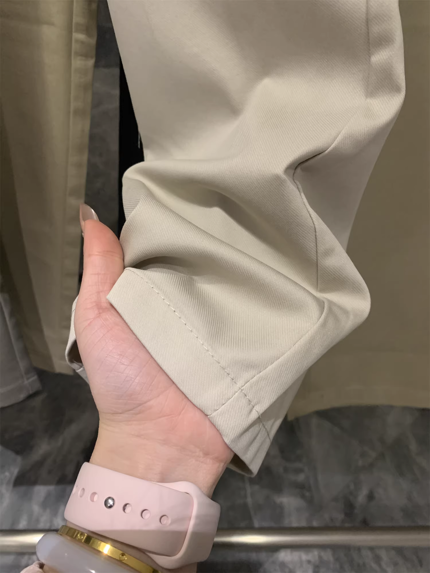 Don Quixote, sự sang trọng nhẹ nhàng và cảm giác mát mẻ! Chất liệu pha Lyocell! Quần âu lịch sự chống nhăn, mềm mại mùa xuân dành cho nam.