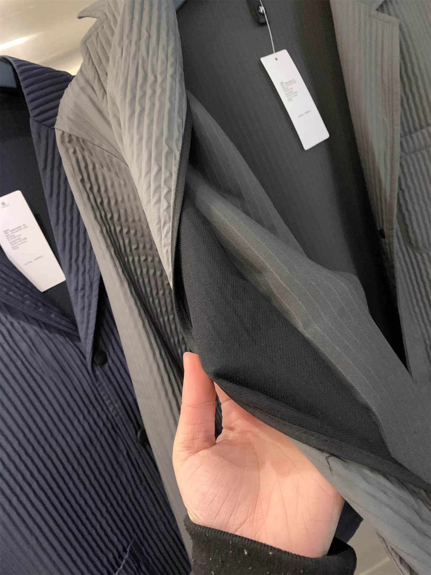 Phiên bản thiết kế Don Quixote! Kết cấu nhăn nheo! Áo khoác vest nam nhẹ và thoáng khí, thích hợp cho mùa xuân và mùa hè.