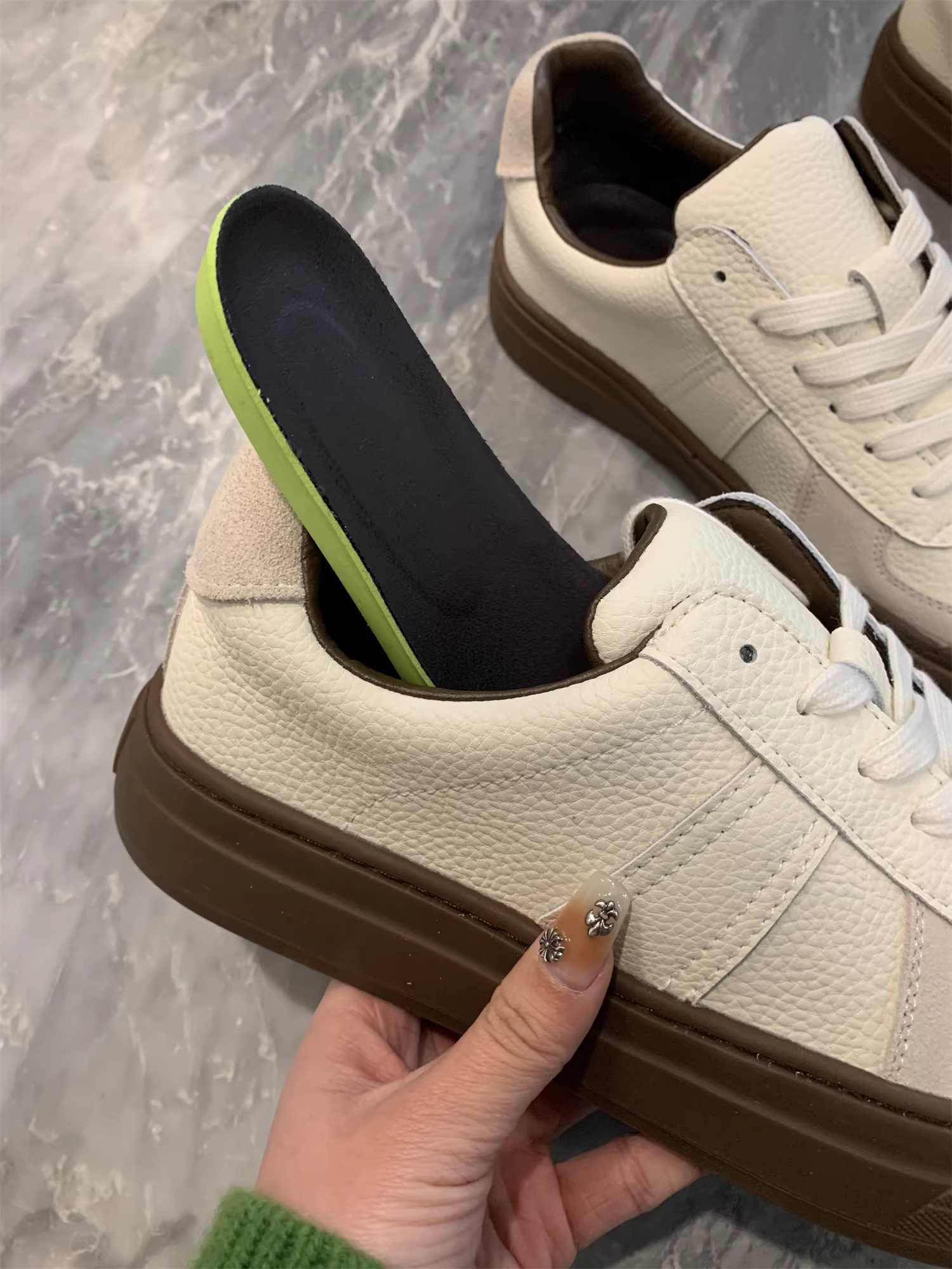 Don Quixote da lộn bò + phối sợi microfiber! Đế cao su mềm chống trơn trượt, giày thể thao nam da thật buộc dây, kiểu dáng thời trang