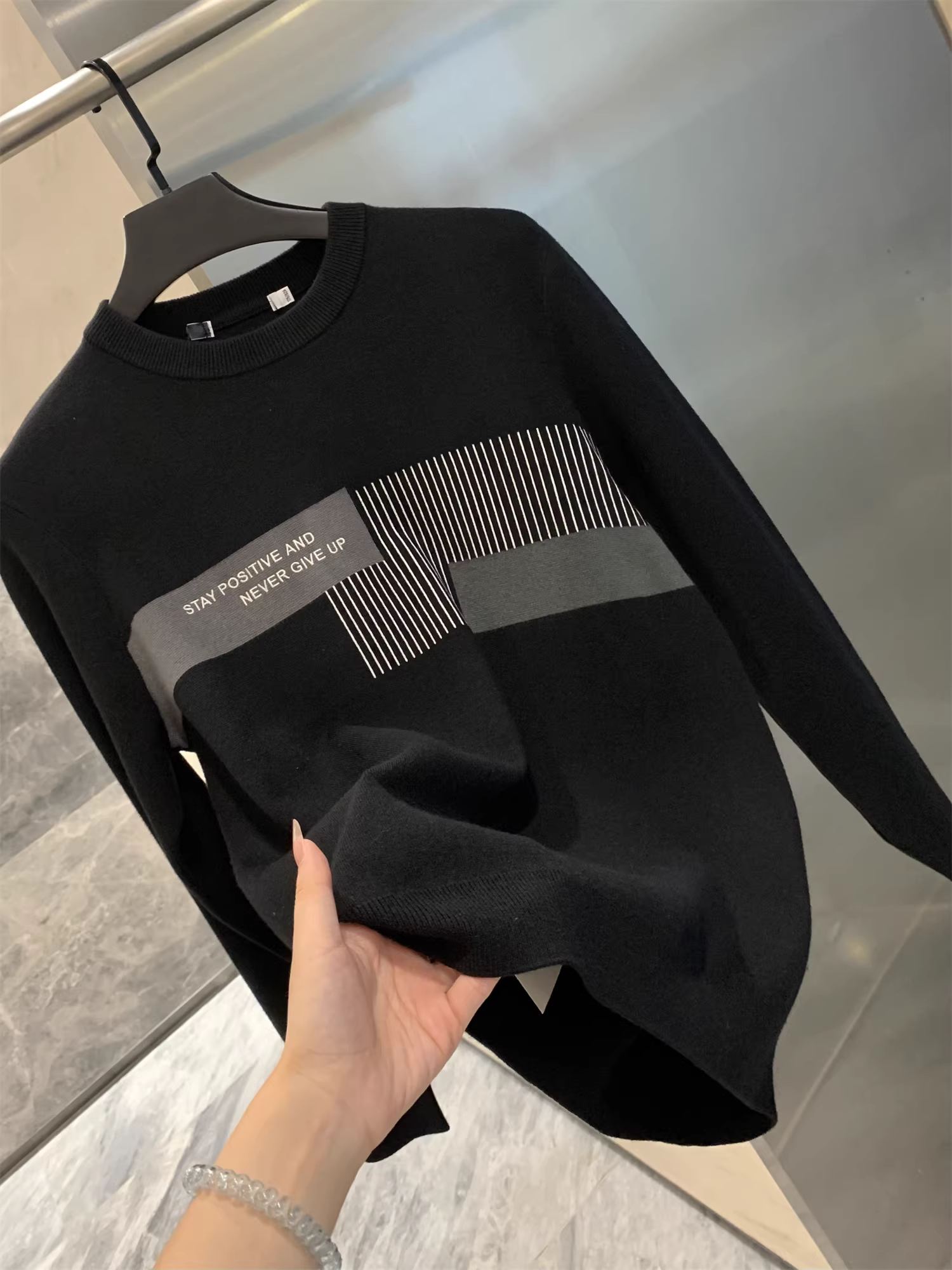 Don Quixote Offline 268! Sợi dệt lõi có độ đàn hồi cao! Áo len dệt kim cổ tròn dày dành cho nam mùa thu đông.