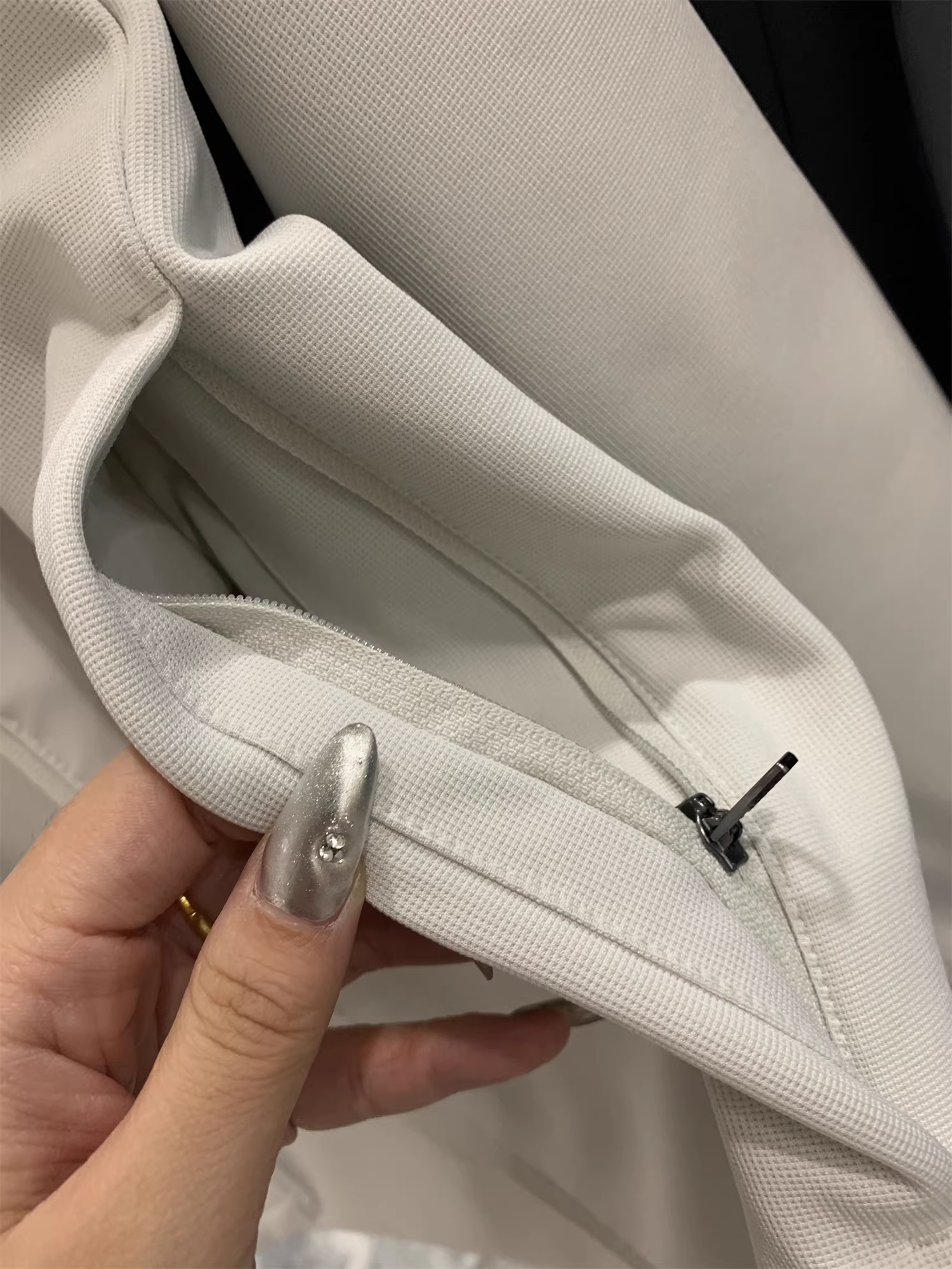 Don Quixote, một sản phẩm tuyệt vời từ cửa hàng Xiaolu! Giá ở nước ngoài: 128 nhân dân tệ! Áo khoác nam cổ đứng, may đo 3D, kiểu dáng thường ngày, thích hợp cho hoạt động ngoài trời.