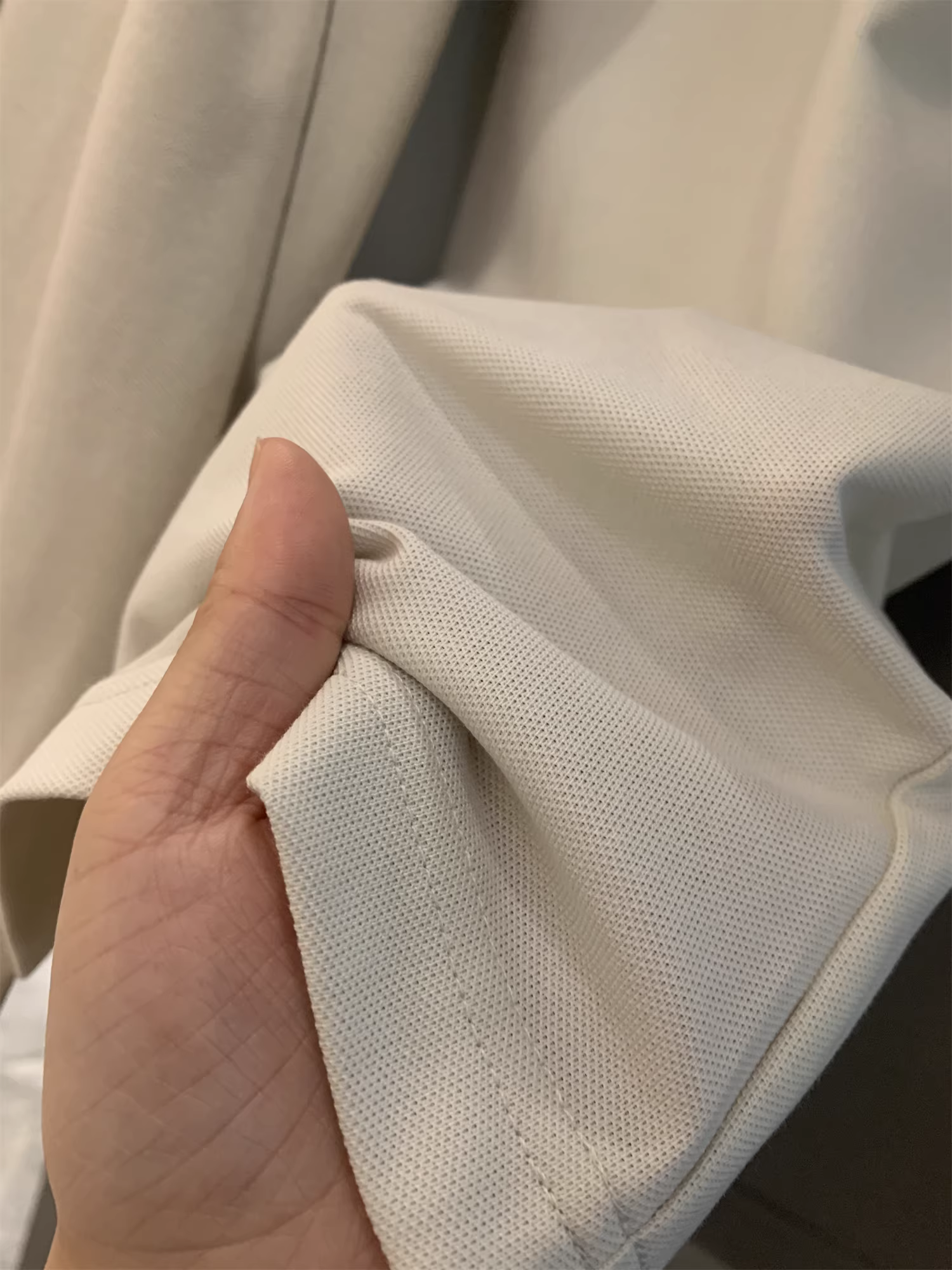 Don Quixote là loại áo thun polo dệt kim ngắn tay, thoáng khí và thân thiện với da! Áo kiểu doanh nhân lịch sự, thoải mái, mát như băng, thích hợp cho mùa hè dành cho nam.