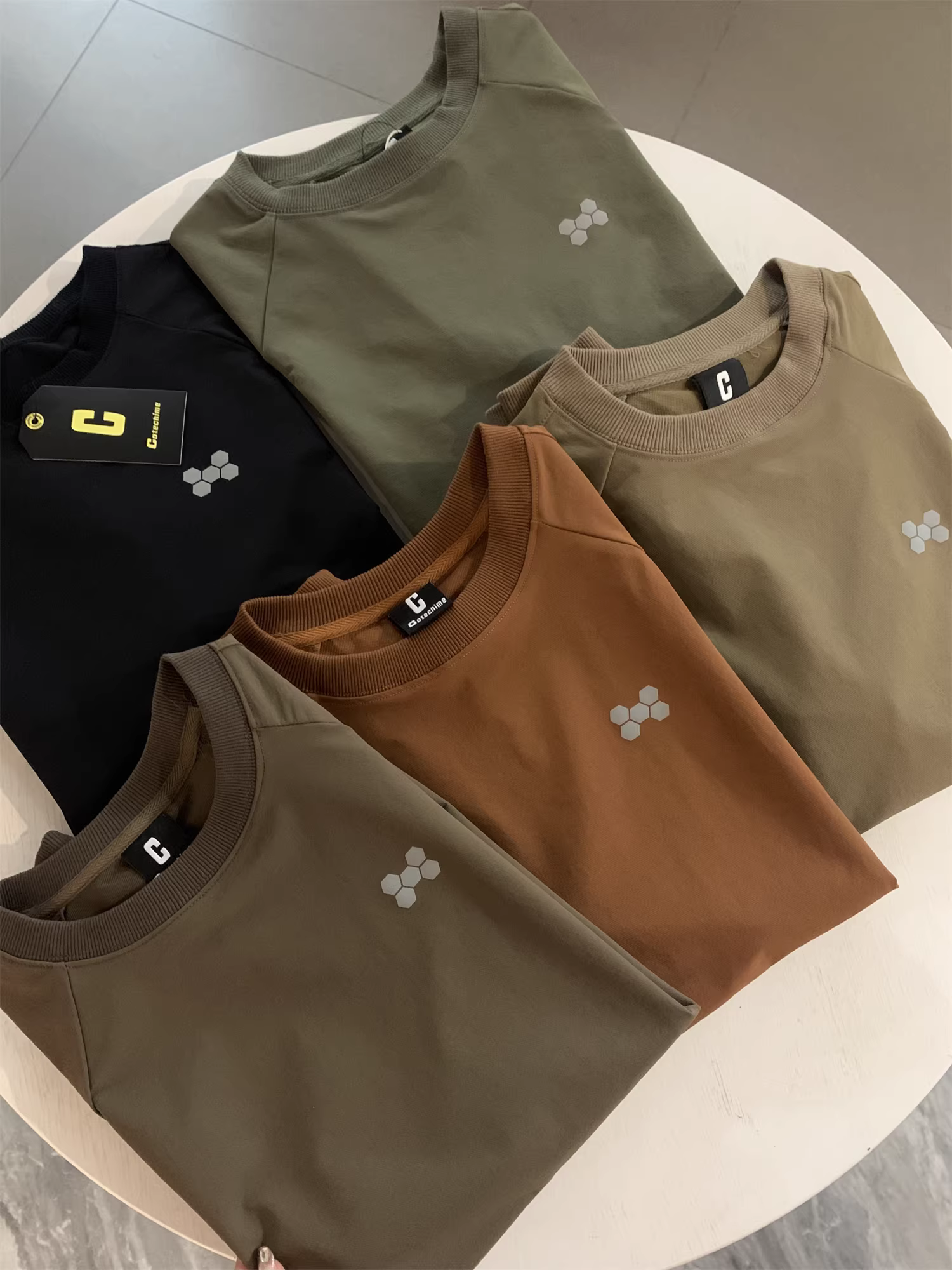 Don Quixote Phong cách đường phố Nhật Bản! Chất liệu dệt co giãn tiện dụng! Áo nỉ cổ tròn nam mùa thu kiểu dáng thời trang