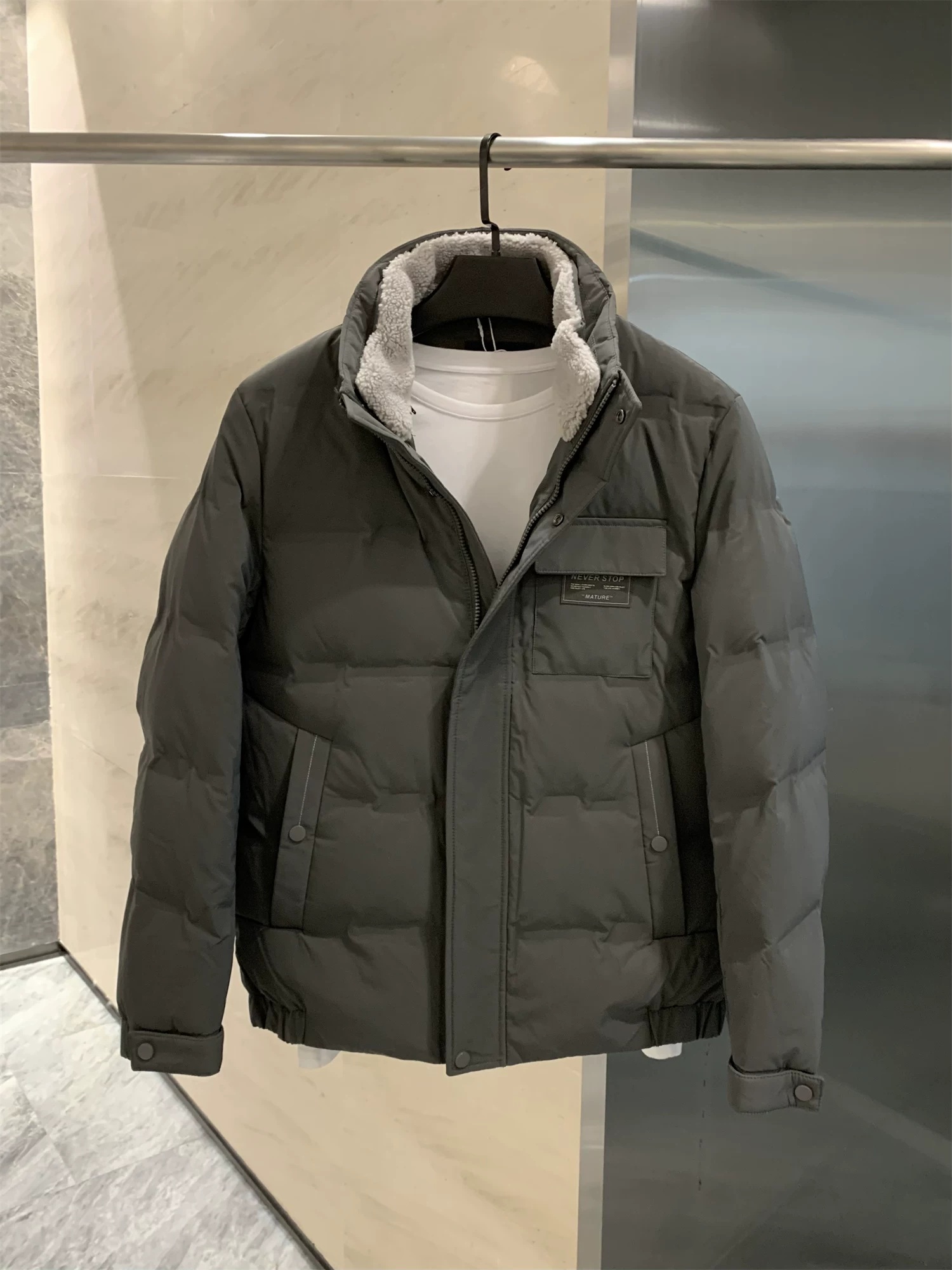 Áo khoác phao nam Don Quixote 90% lông vũ vịt! Áo khoác phao nam mùa đông phối len, cổ đứng tháo rời, kiểu dáng thời trang