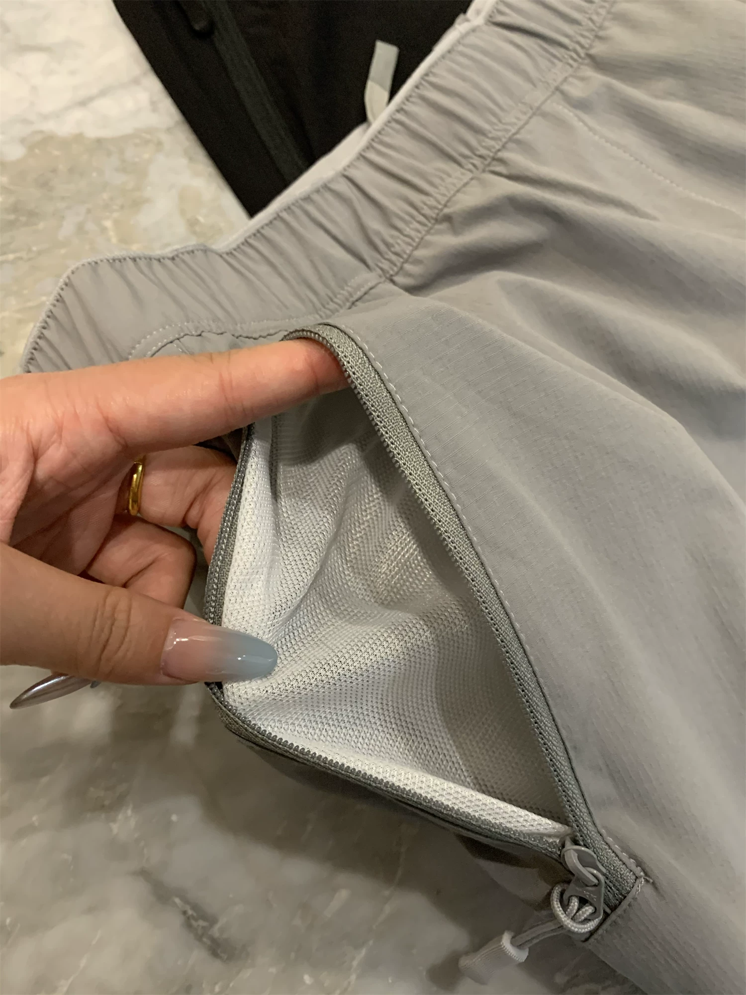 Dòng sản phẩm Don Quixote Outdoor Functional! Thiết kế may ba chiều! Quần âu ống đứng nhẹ, nhanh khô, thoáng khí, thích hợp cho mùa xuân và mùa hè.