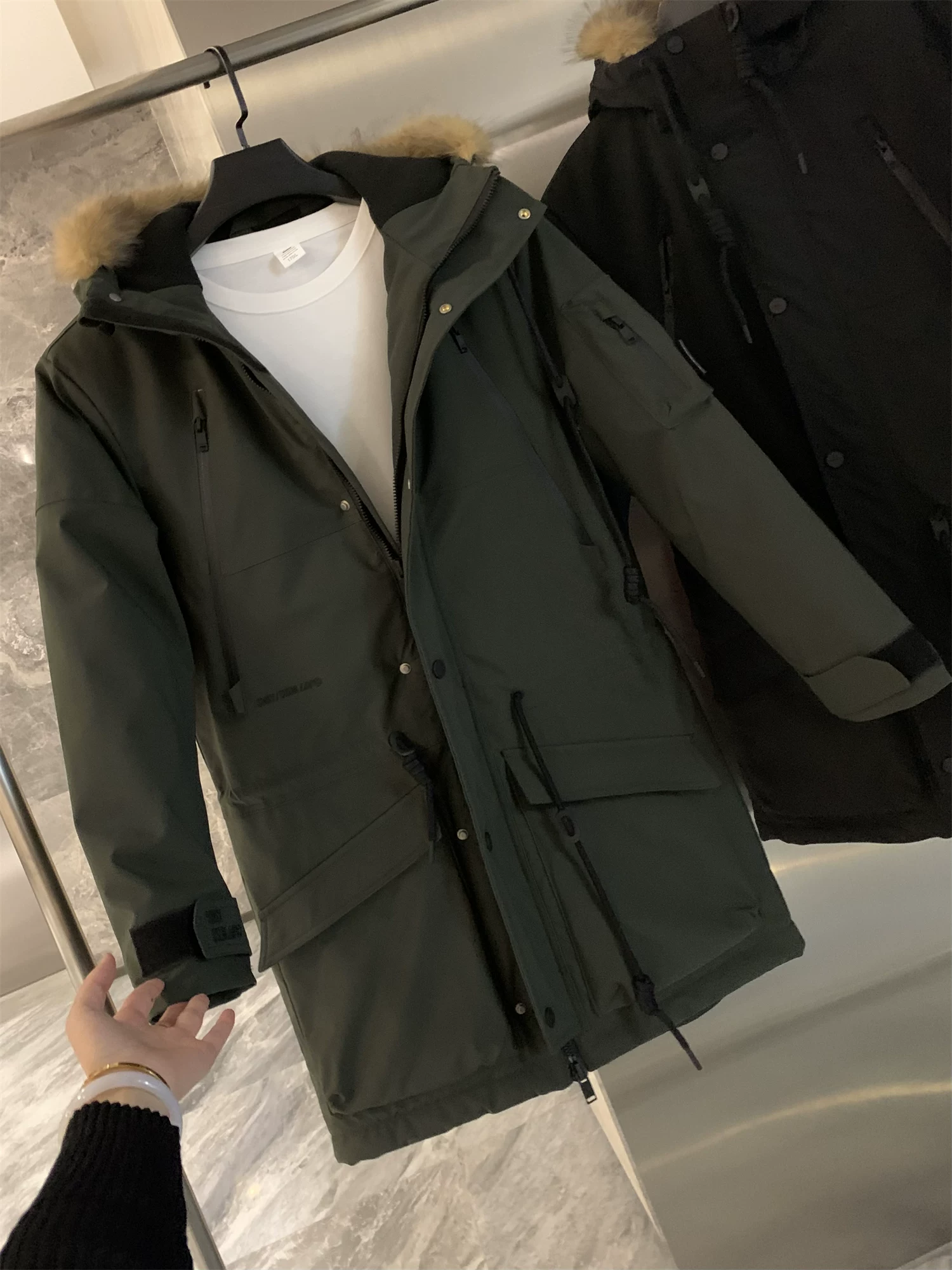 Don Quixote đến Đông Âu! Chất lượng cao cấp! Áo khoác cotton dài trung bình có cổ lông thú tháo rời, dày dặn mùa đông.